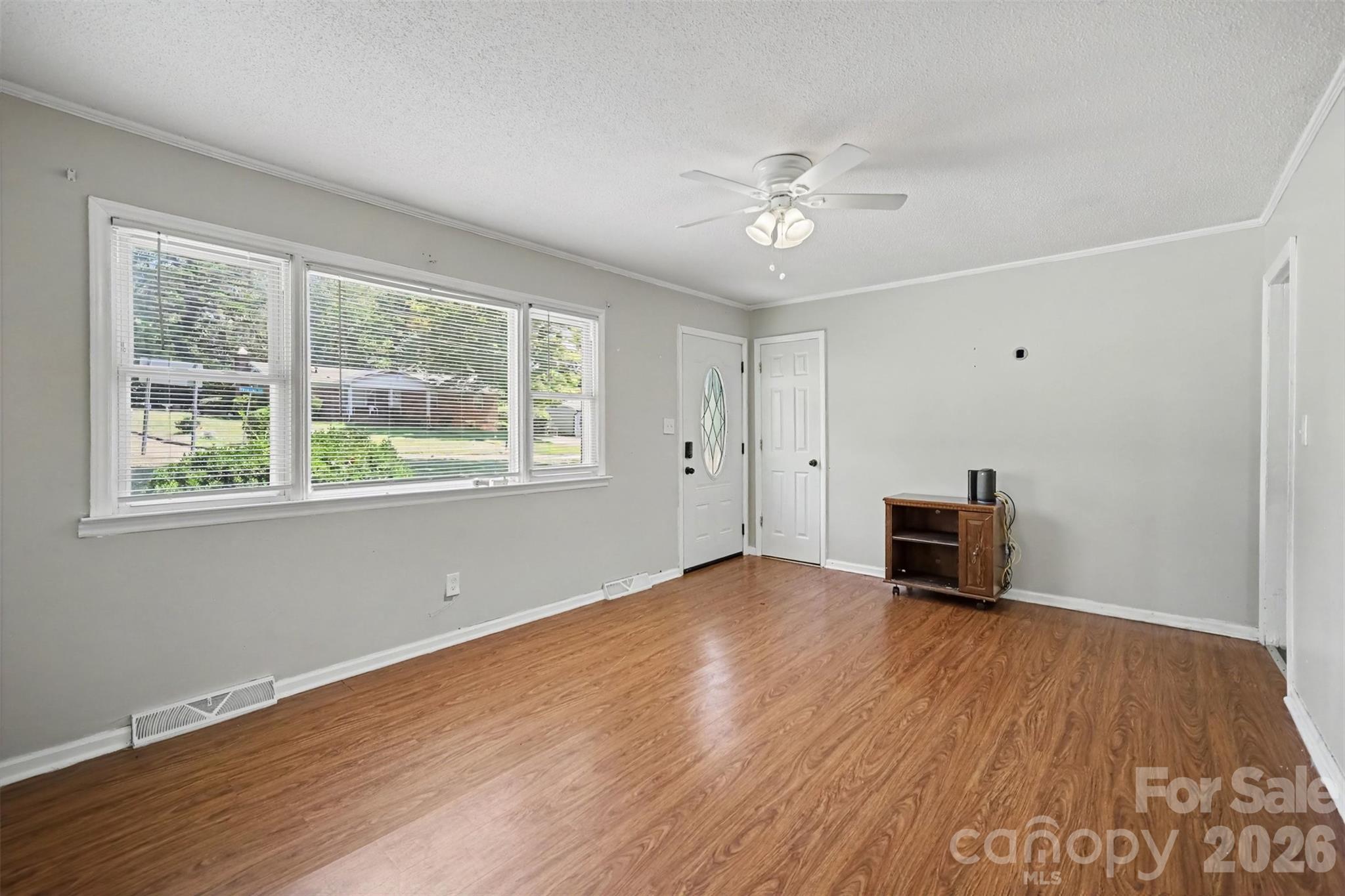 Single Family Residence at 829 Vancouver Lane, Gastonia, photo 6 of 40