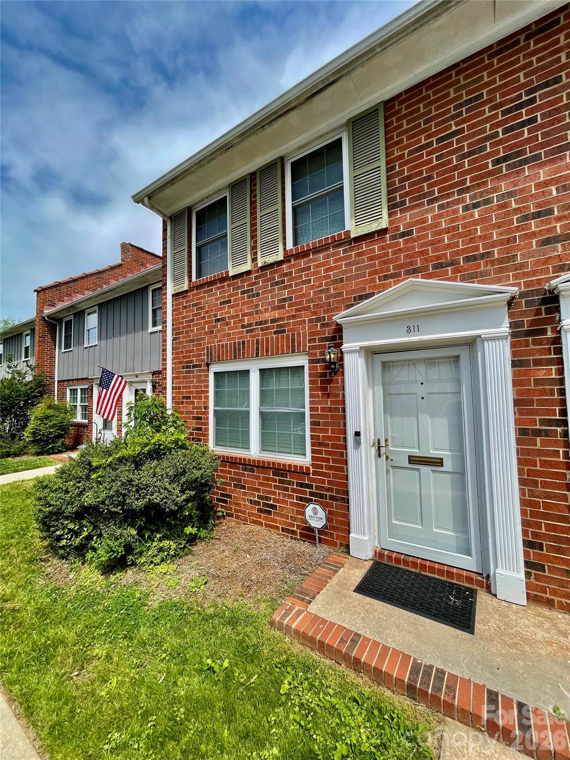 Condominium at 1300 Larchmont Place, Salisbury, photo 2 of 13