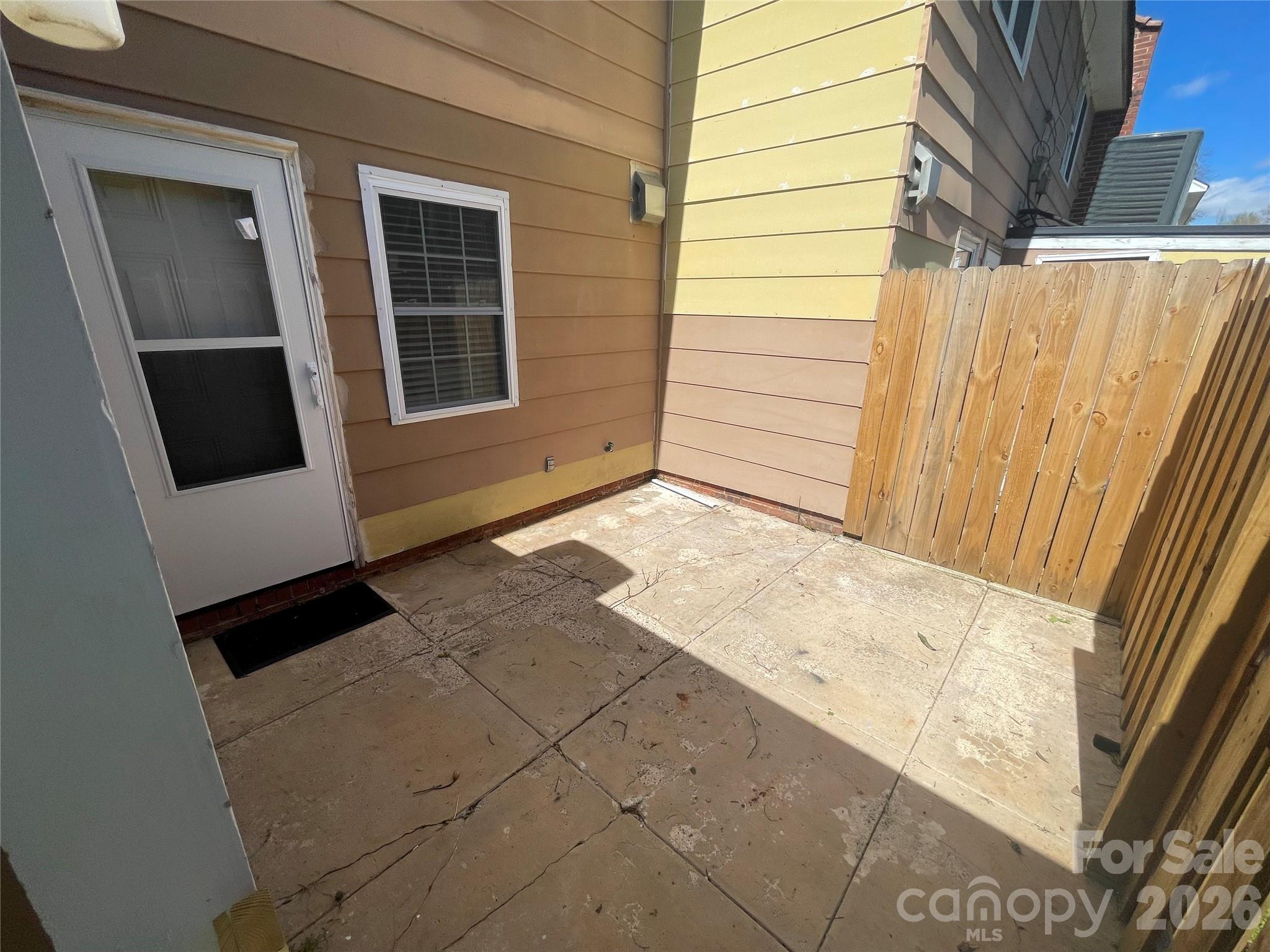 Condominium at 1300 Larchmont Place, Salisbury, photo 12 of 13
