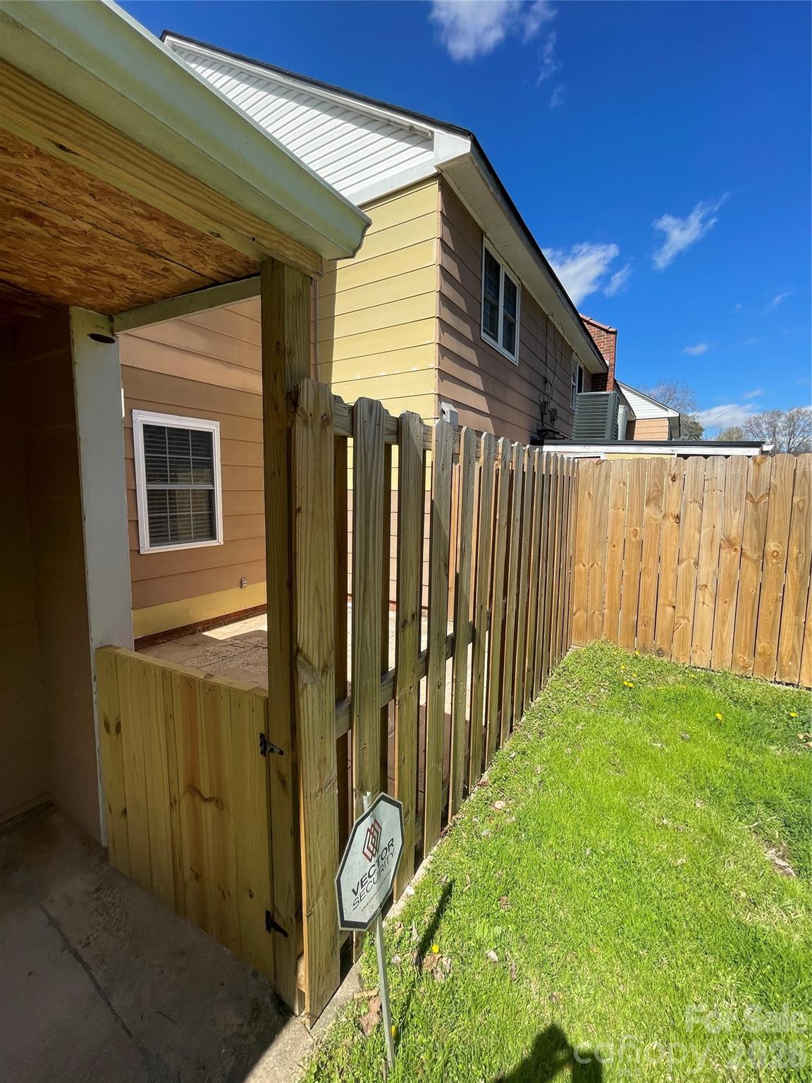 Condominium at 1300 Larchmont Place, Salisbury, photo 13 of 13