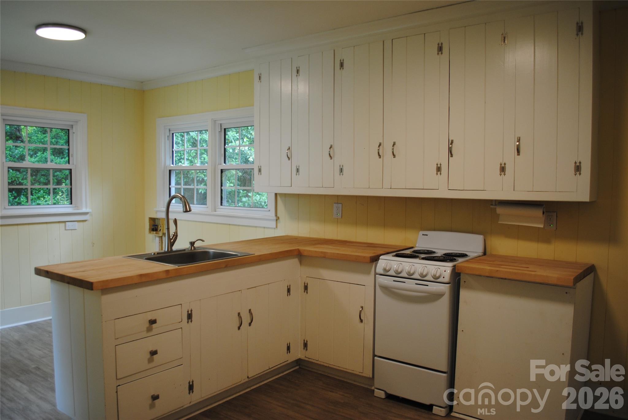 Single Family Residence at 636 Statesville Boulevard, Salisbury, photo 8 of 18