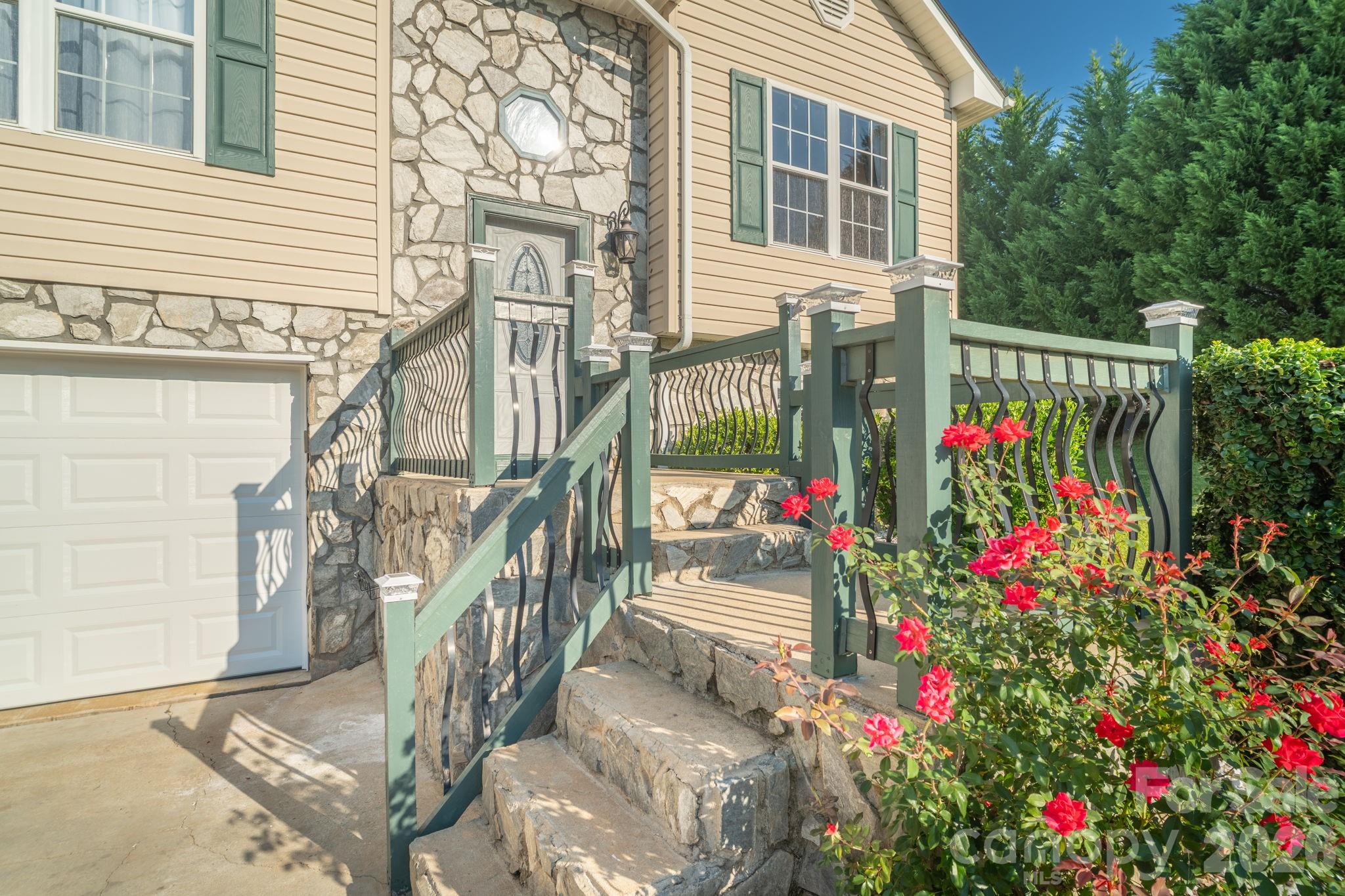 Single Family Residence at 1260 Star Lane, Morganton, photo 3 of 28