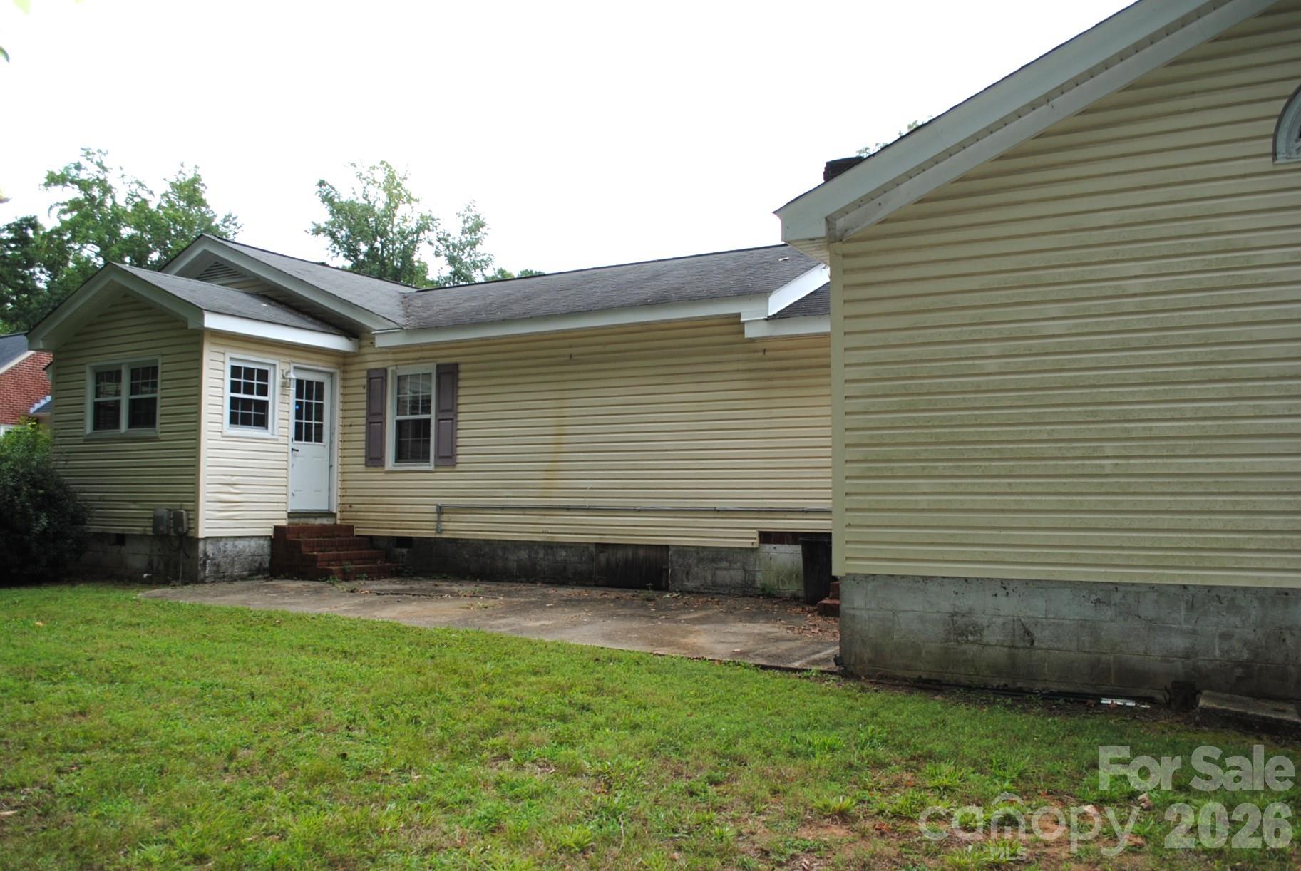 Office at 636 Statesville Boulevard, Salisbury, photo 2 of 18