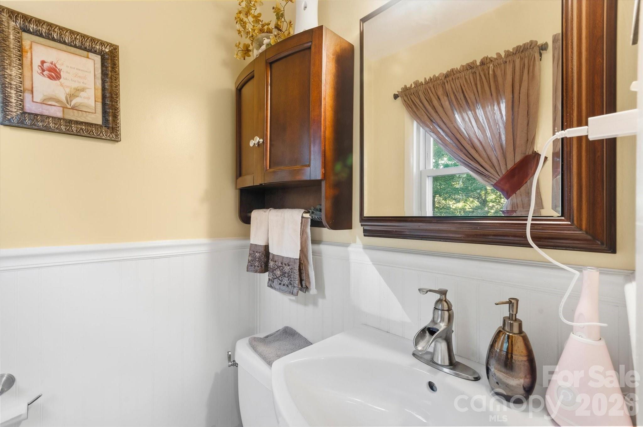 Single Family Residence at 105 Merrywood Drive, Lenoir, photo 27 of 46