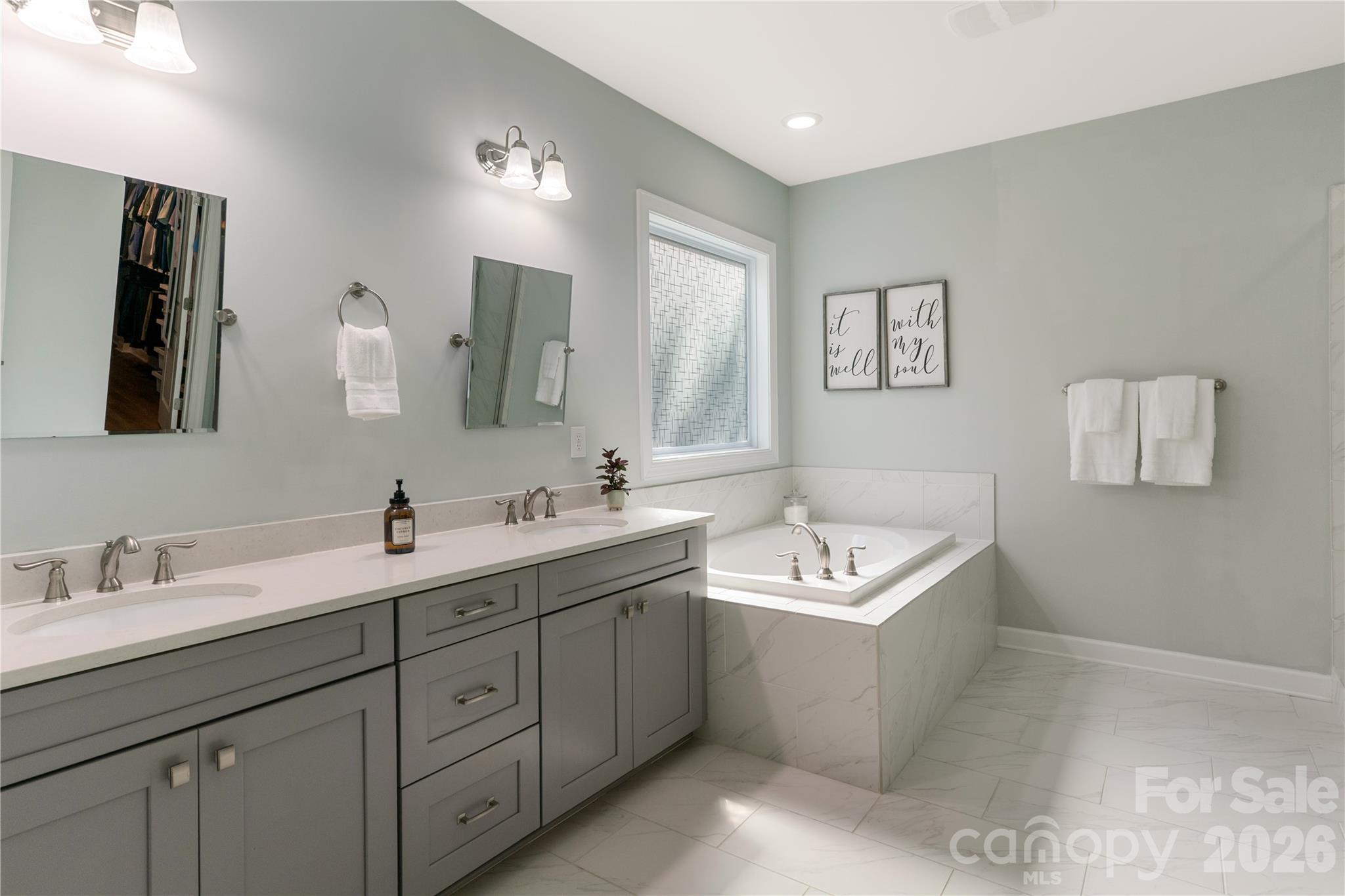 Single Family Residence at 5487 Sapwood Court, Denver, photo 20 of 51