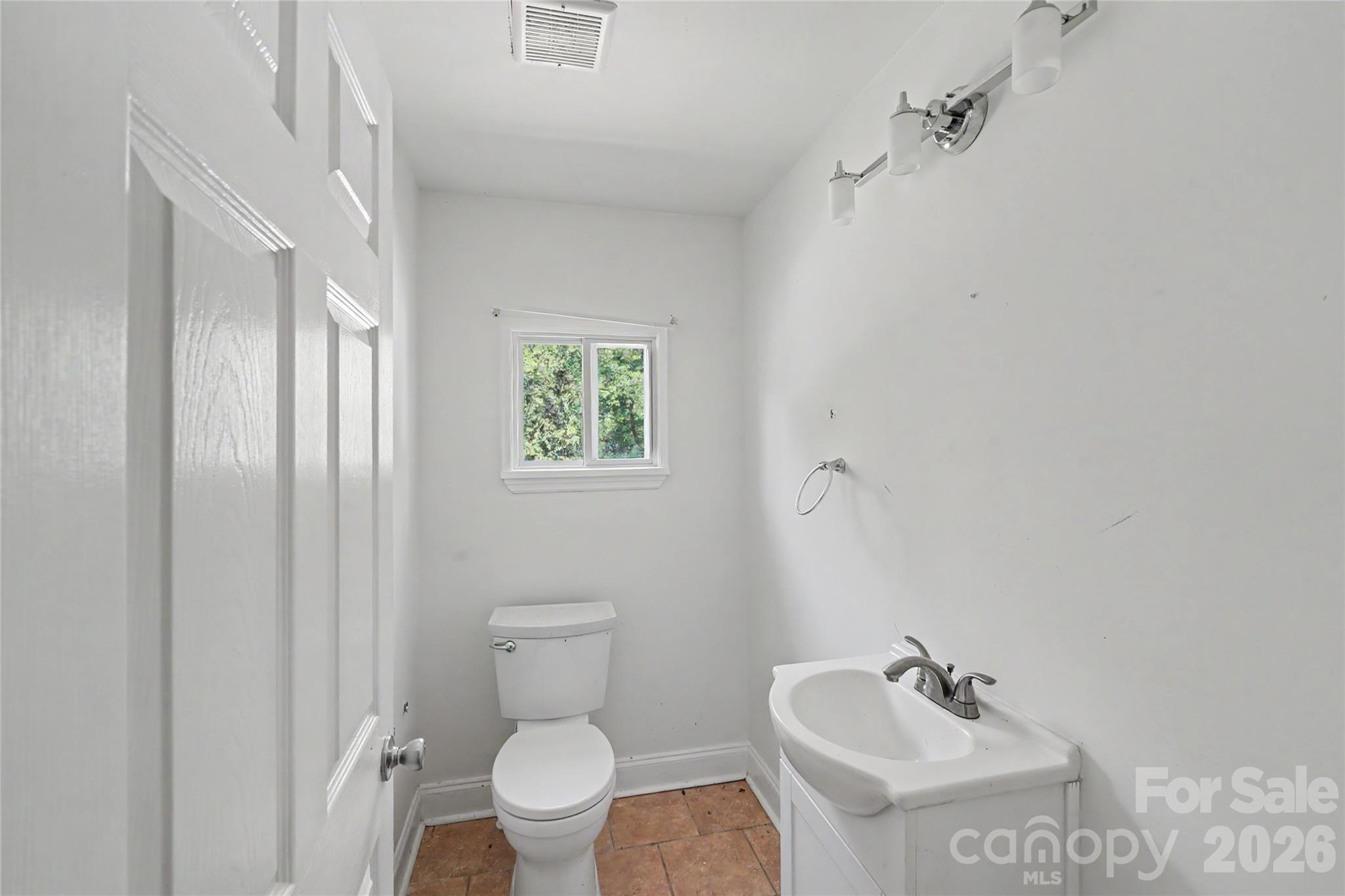 Single Family Residence at 308 Oakland Avenue, Belmont, photo 14 of 26