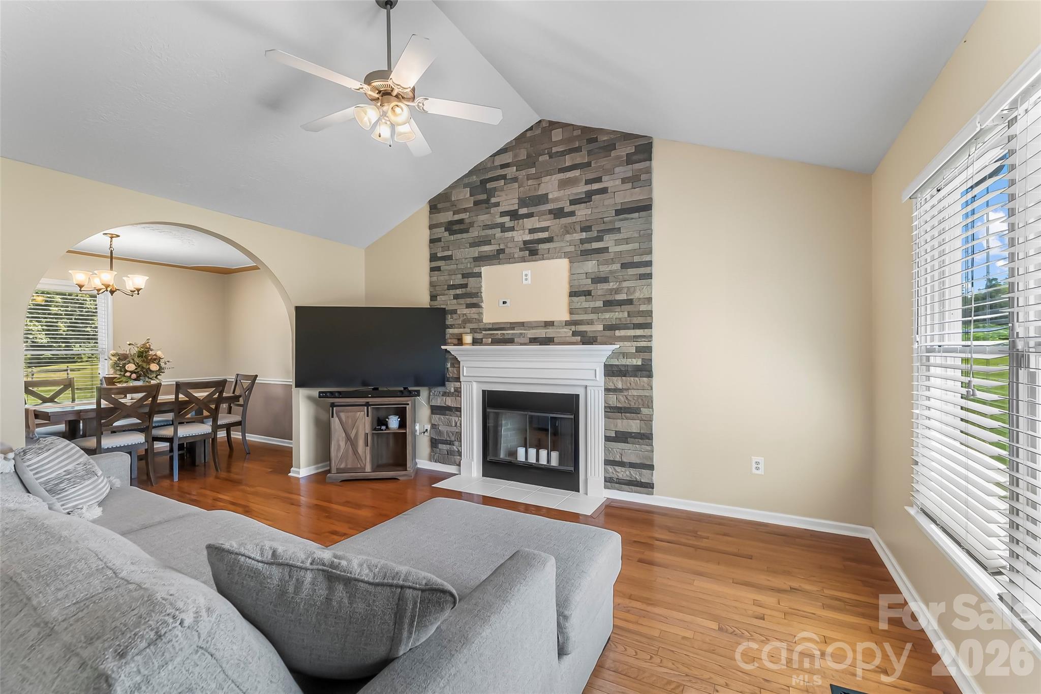 Single Family Residence at 1688 Buffett Circle, Hickory, photo 3 of 39