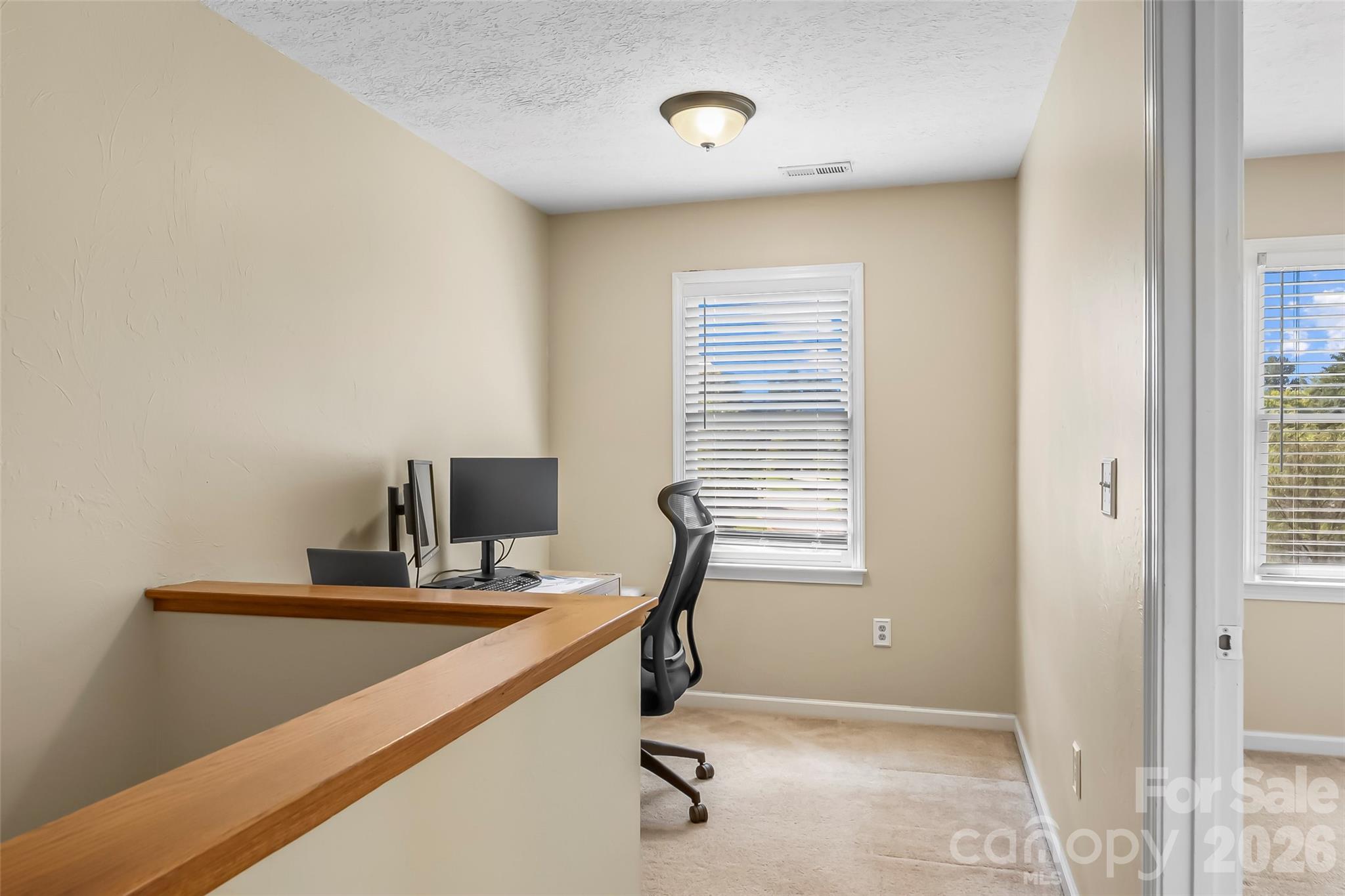 Single Family Residence at 1688 Buffett Circle, Hickory, photo 14 of 39