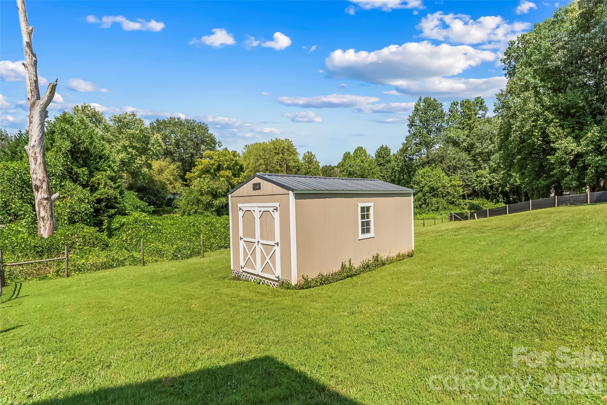 Single Family Residence at 1688 Buffett Circle, Hickory, photo 29 of 39