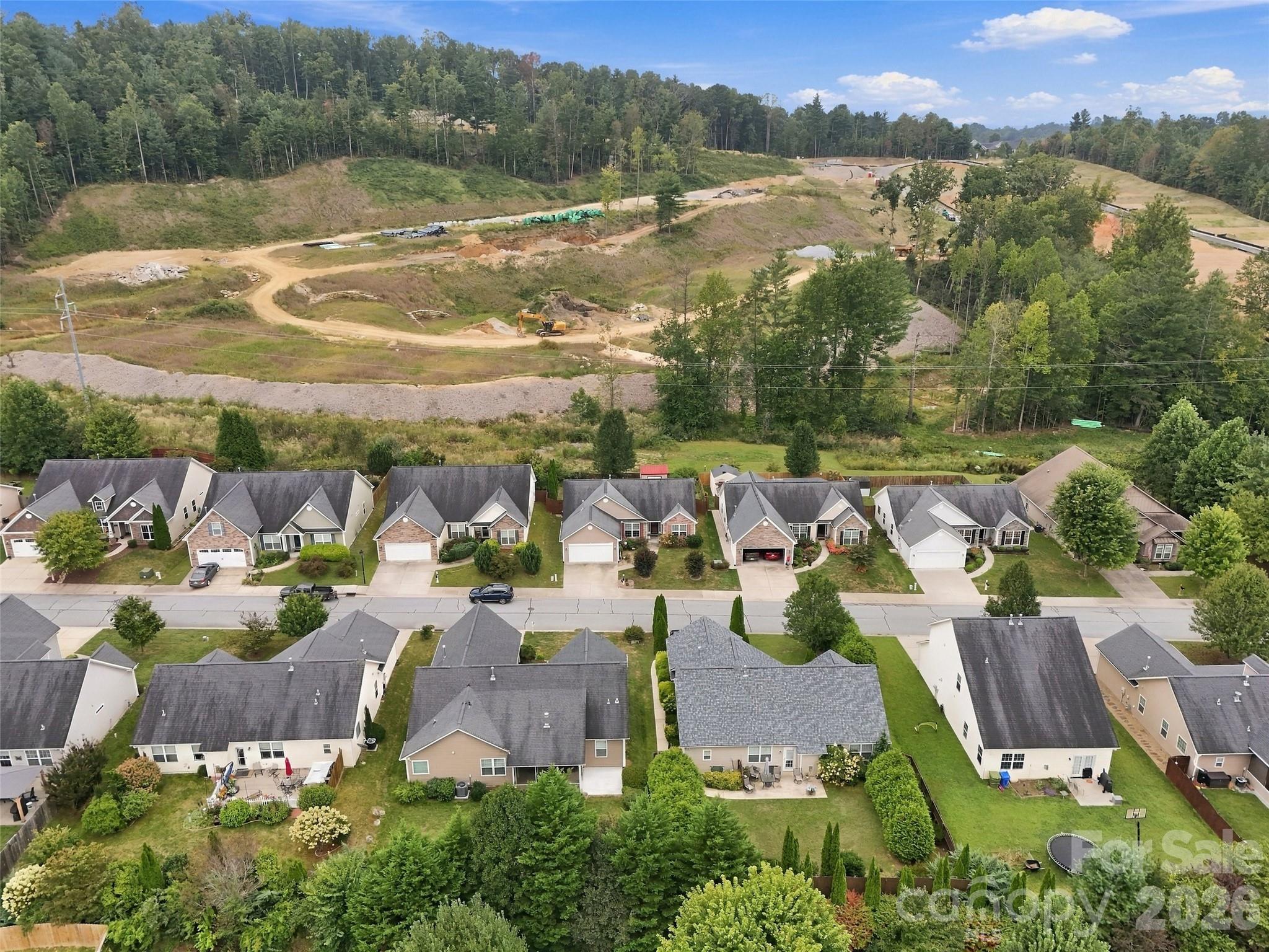 Single Family Residence at 78 Brookstone Court, Hendersonville, photo 15 of 48