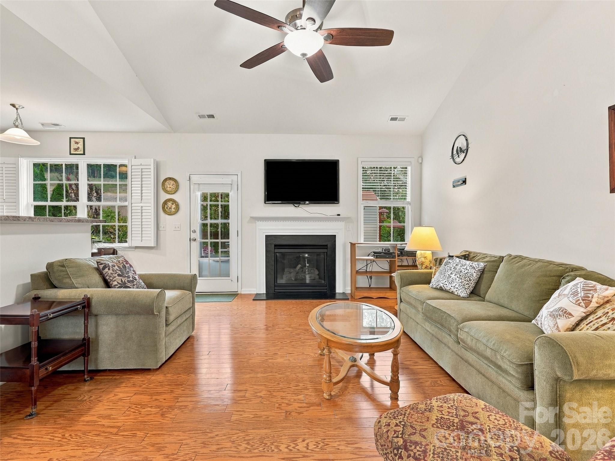 Single Family Residence at 78 Brookstone Court, Hendersonville, photo 23 of 48
