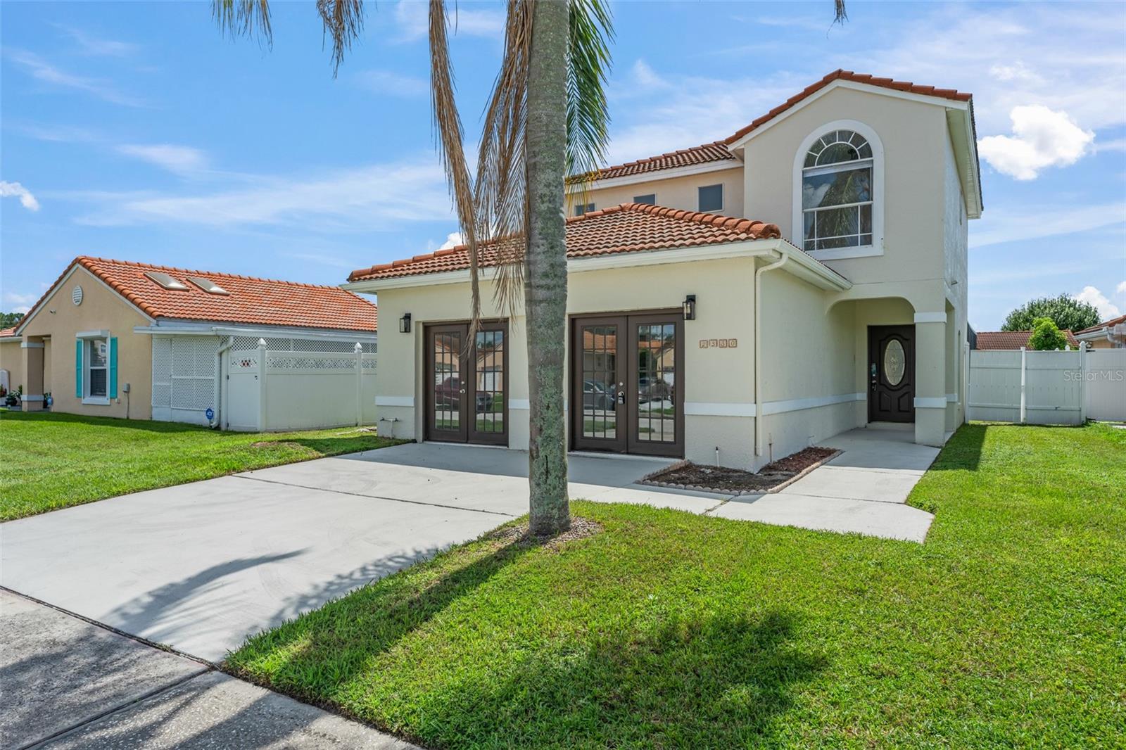 2330 SANTA LUCIA ST