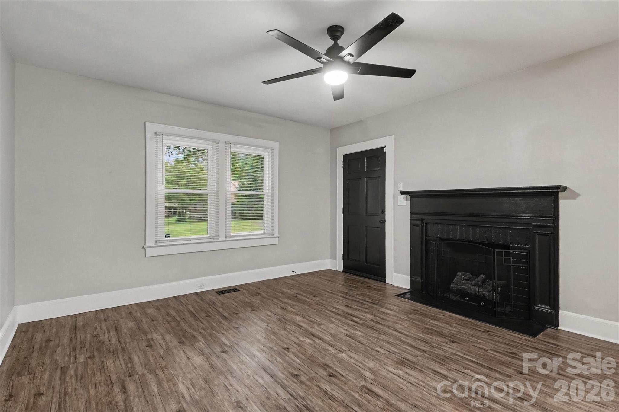 Single Family Residence at 1521 Blackwood Street, Gastonia, photo 13 of 32