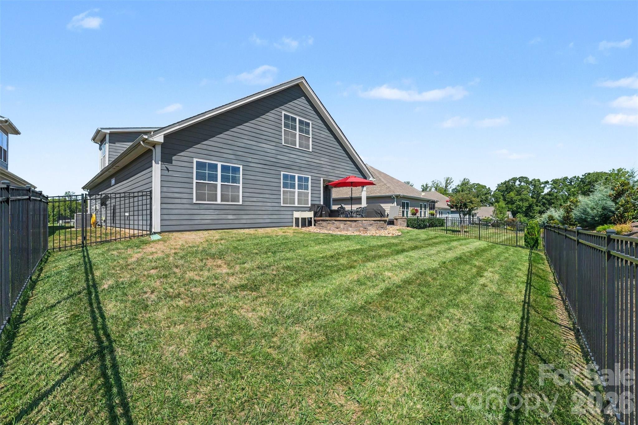 Single Family Residence at 110 Boatwright Lane, Mooresville, photo 6 of 40