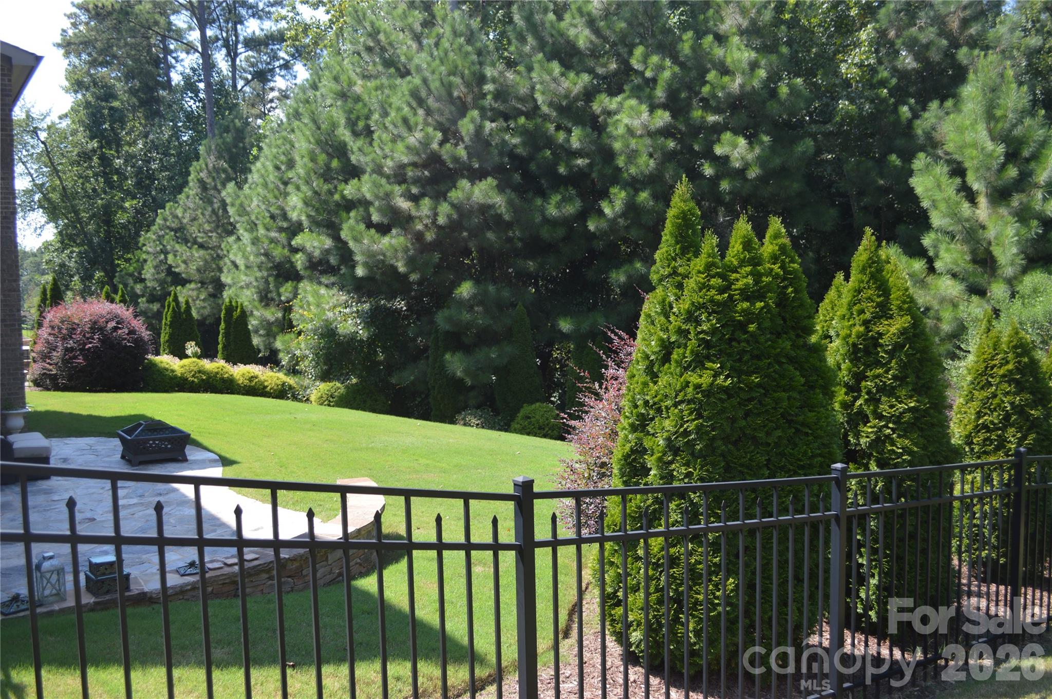 Single Family Residence at 17810 Pawleys Plantation Lane, Charlotte, photo 40 of 48