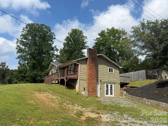 Single Family Residence at 2005 Ada Williams Lane, Lenoir, photo 2 of 5