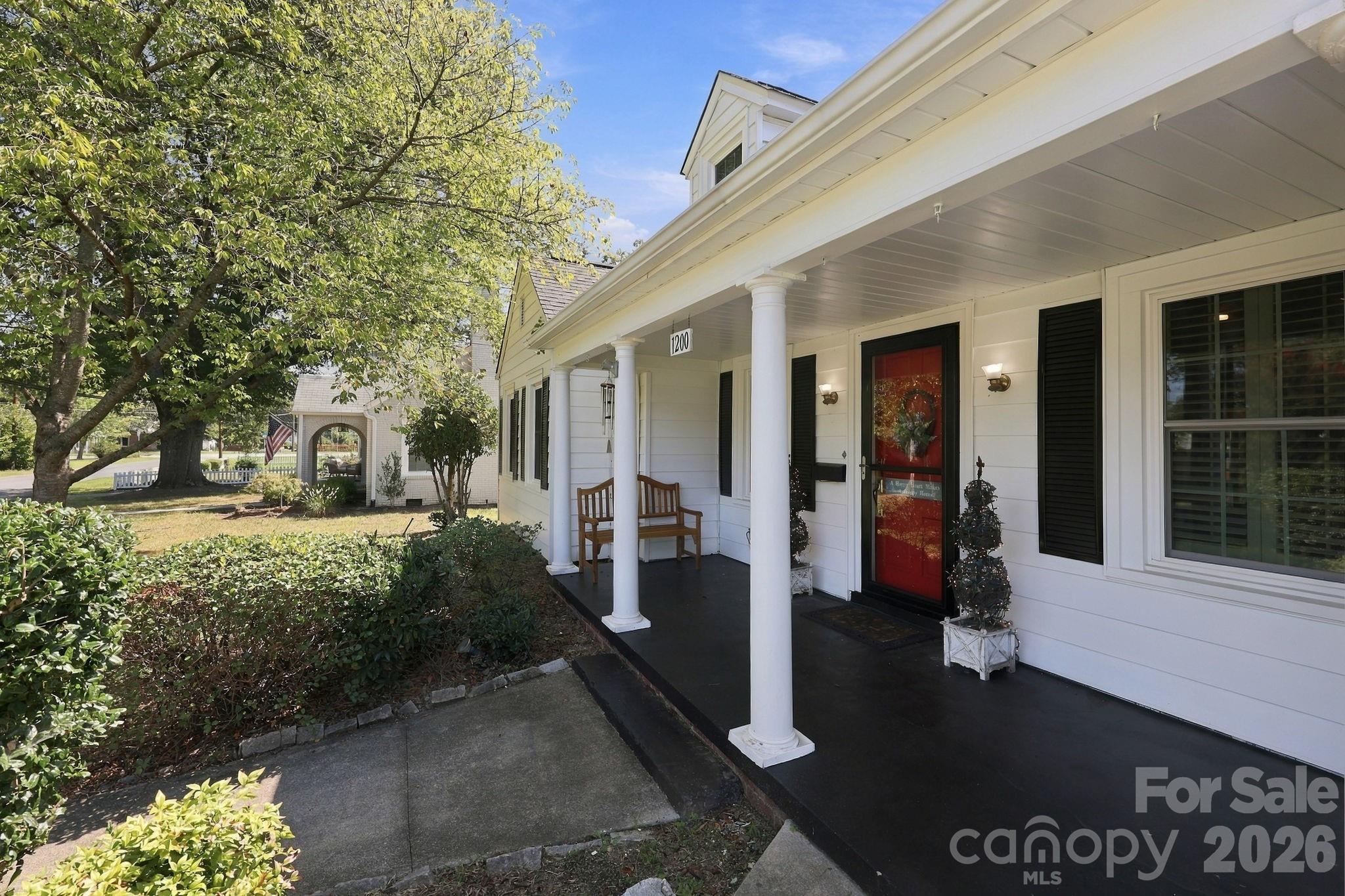 Oversized Front Porch - 1200 Central Drive, Kannapolis