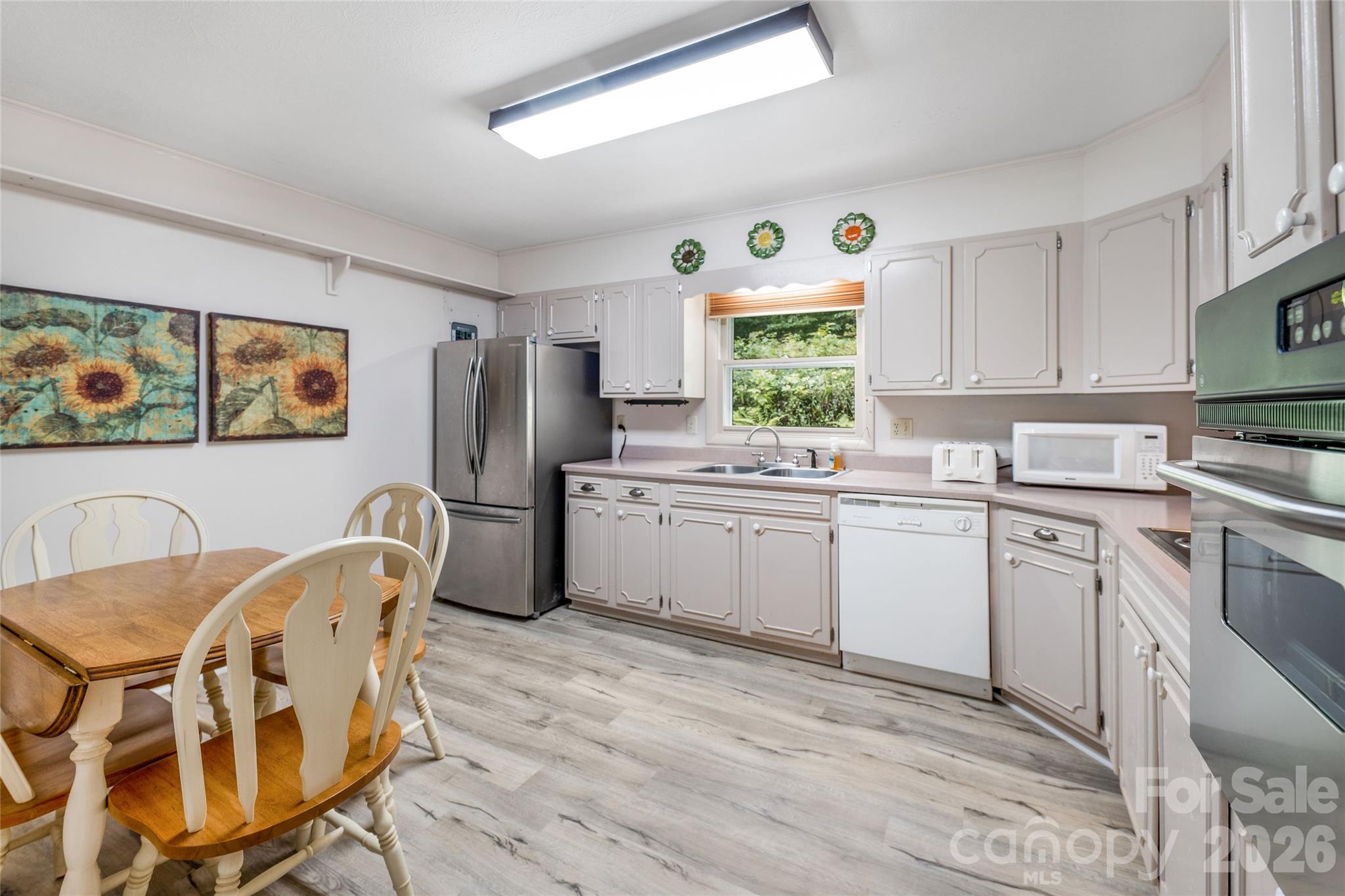 Condominium at 102 Boyd Drive, Flat Rock, photo 14 of 22