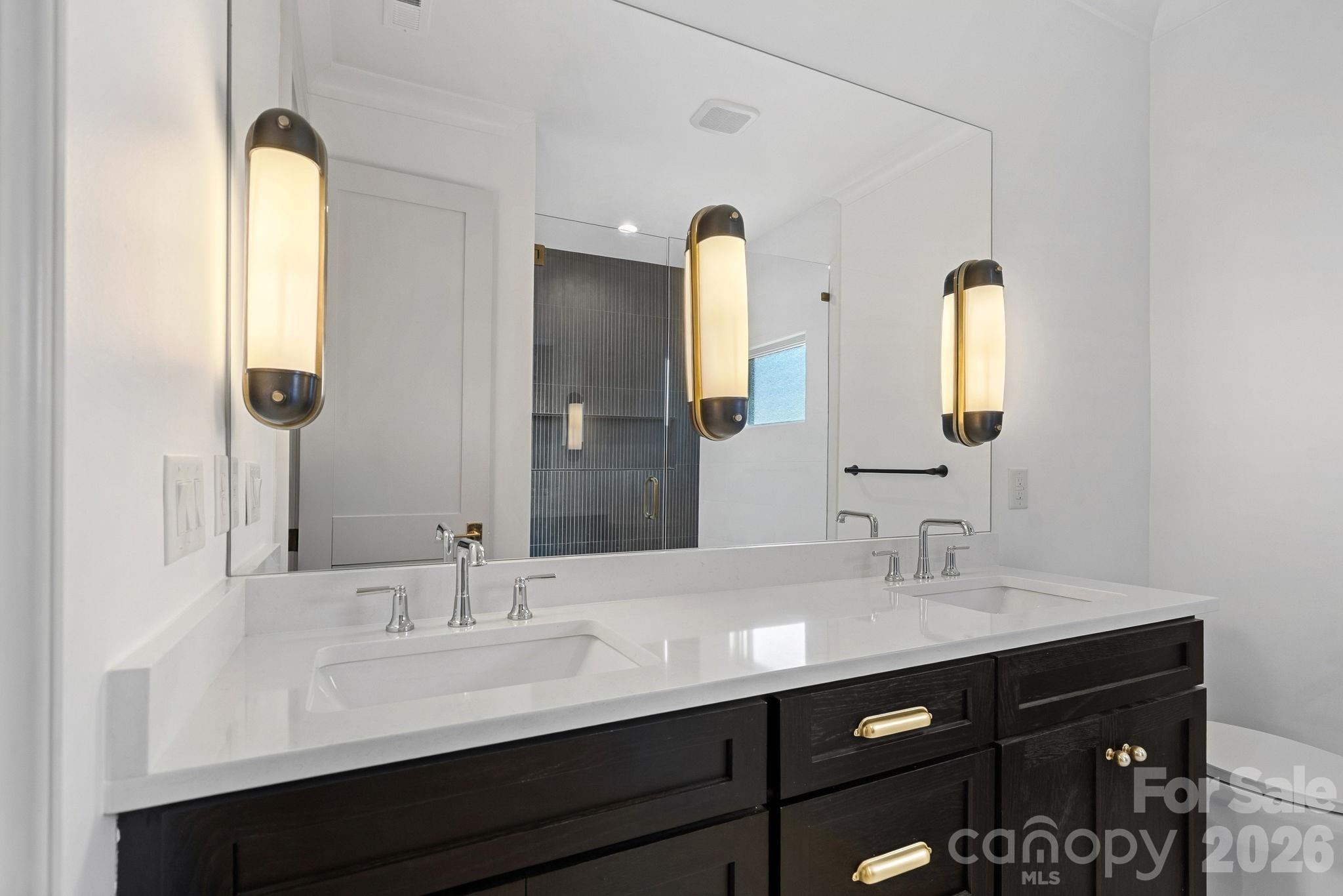 full bathroom upstairs - 7679 Rabbit Circle, Denver