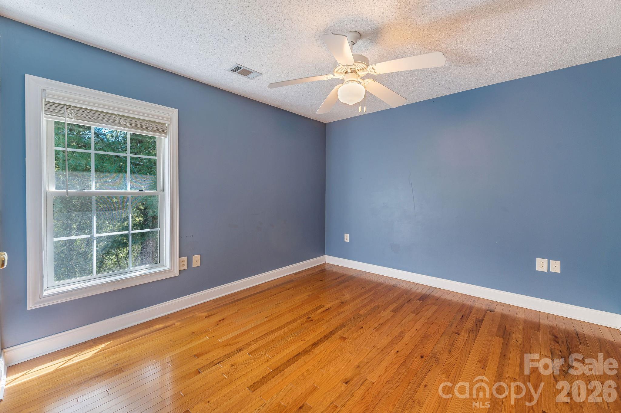 Upper bedroom 2. - 896 West Pointe Drive, Asheville