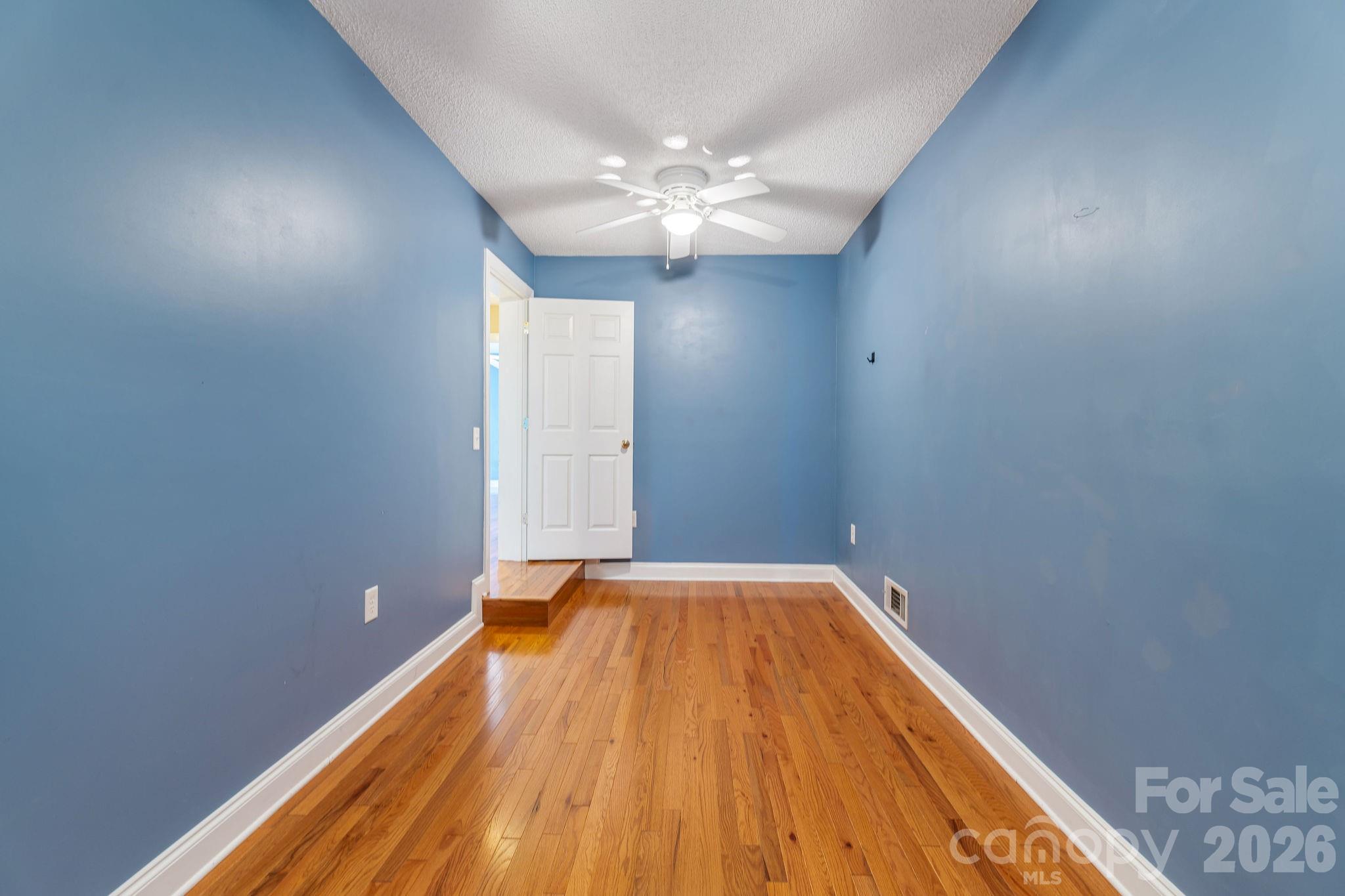 Office / bonus space - 896 West Pointe Drive, Asheville