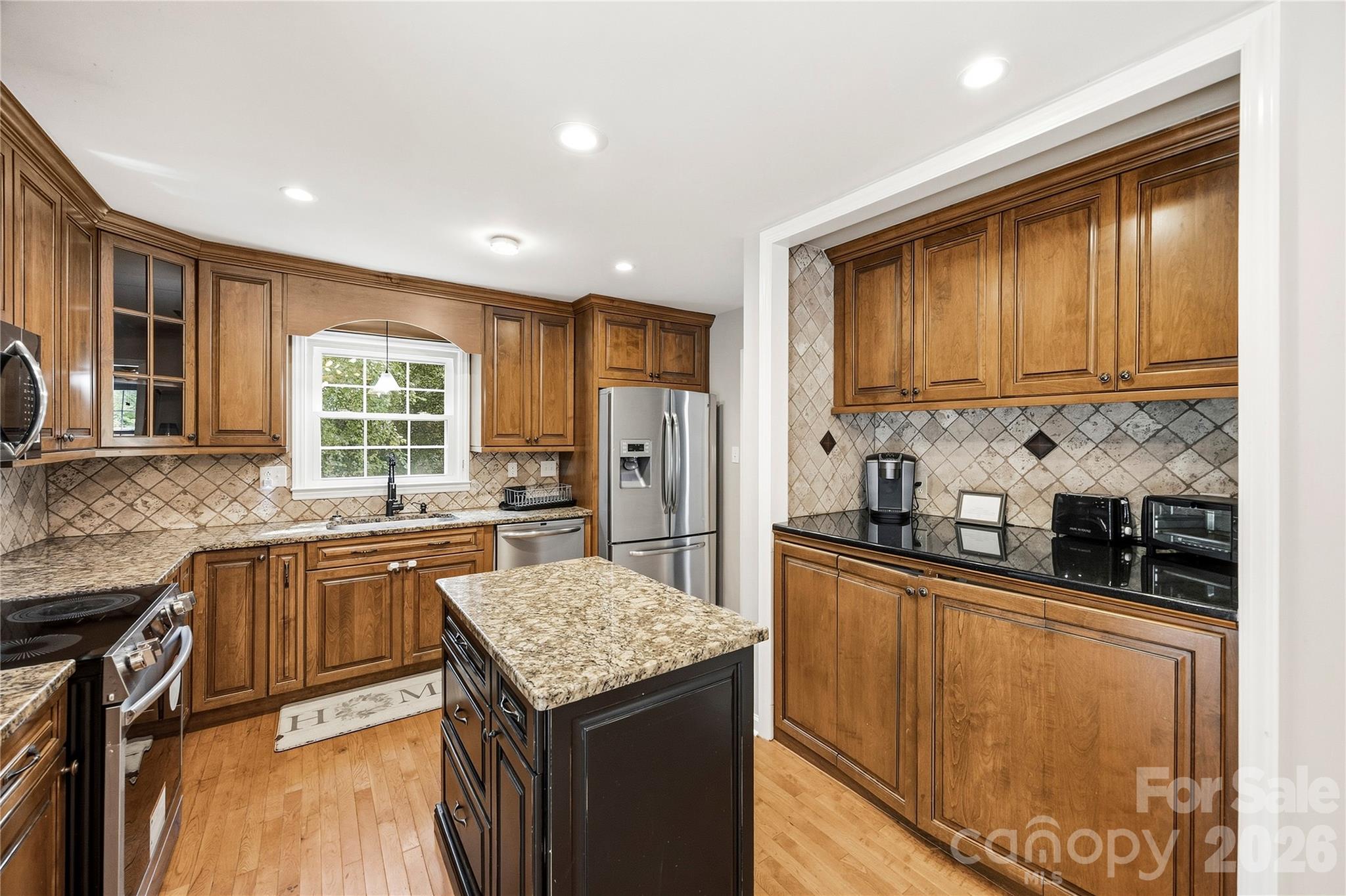 Single Family Residence at 3724 Beulah Church Road, Matthews, photo 9 of 39