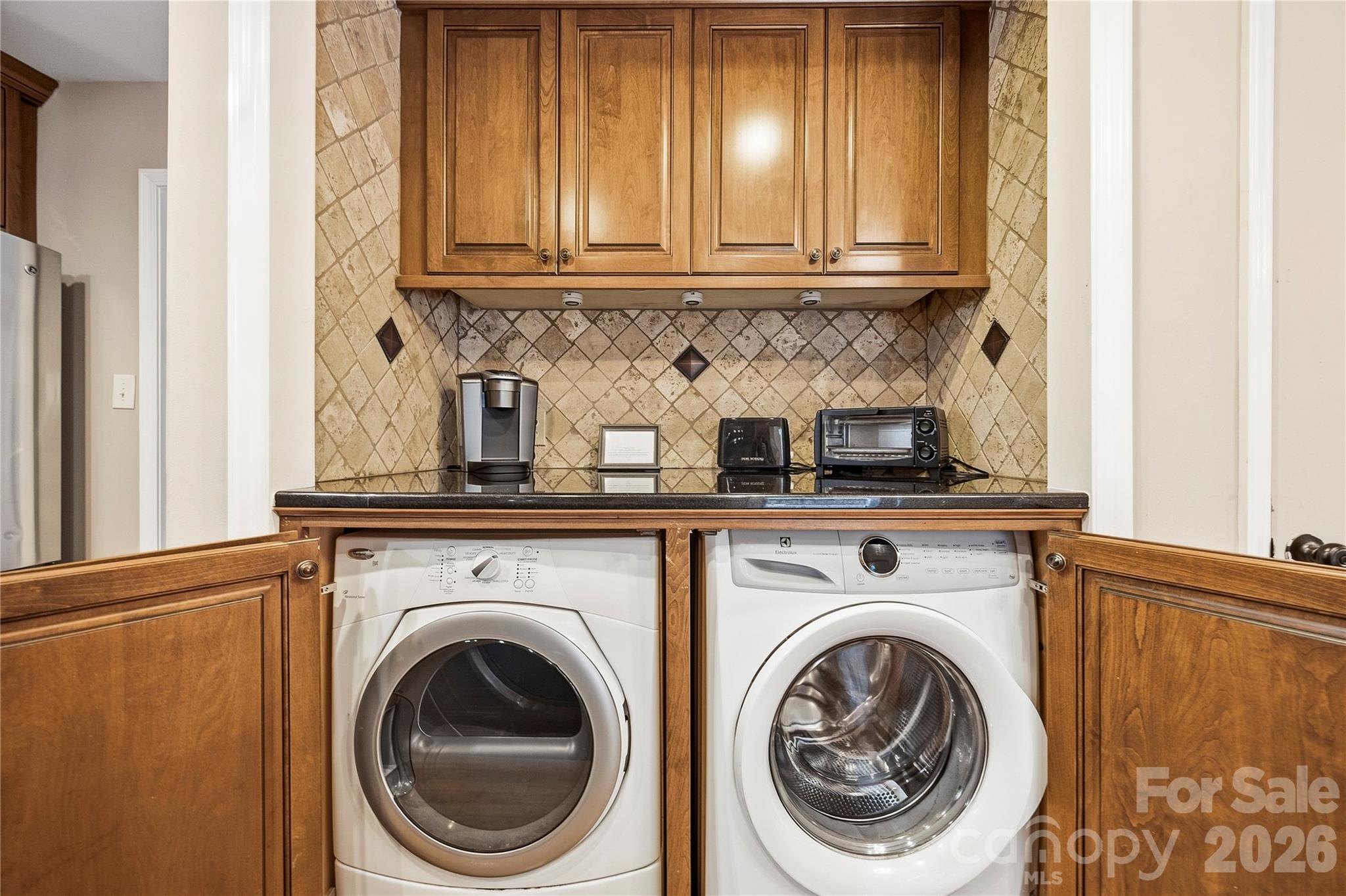Single Family Residence at 3724 Beulah Church Road, Matthews, photo 10 of 39