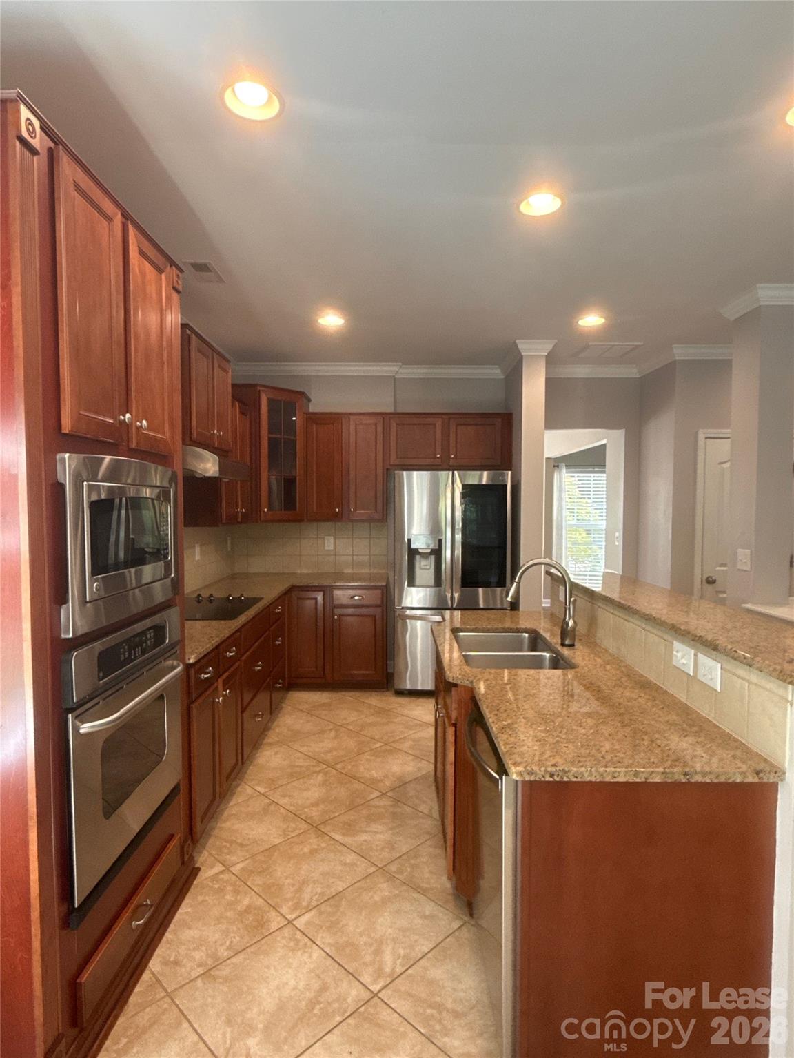 Single Family Residence at 2413 Merryvale Way, Waxhaw, photo 6 of 30