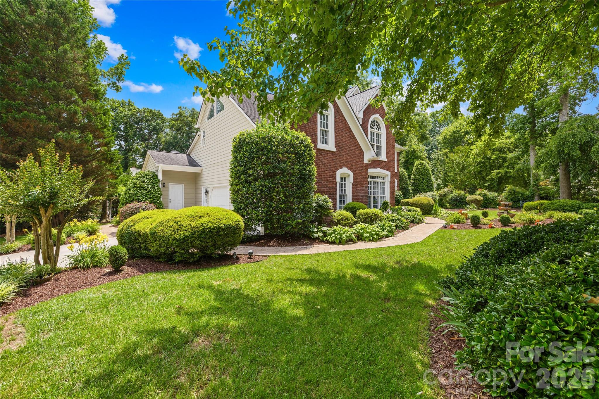 Single Family Residence at 9514 Hayenridge Court, Huntersville, photo 4 of 48