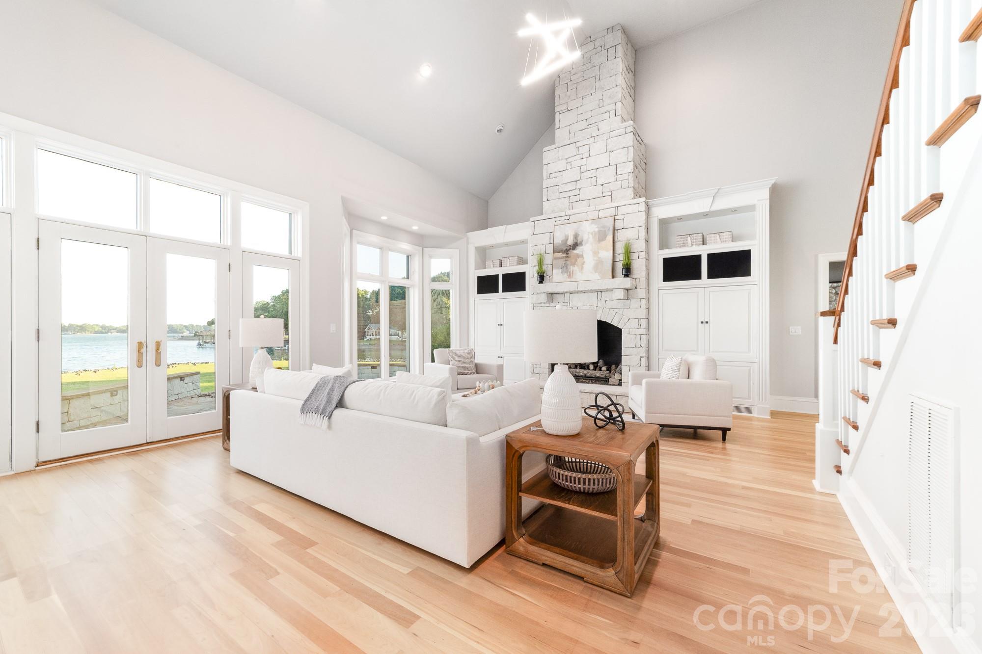 Single Family Residence at 18212 & 18210 Pompano Place, Cornelius, photo 9 of 41