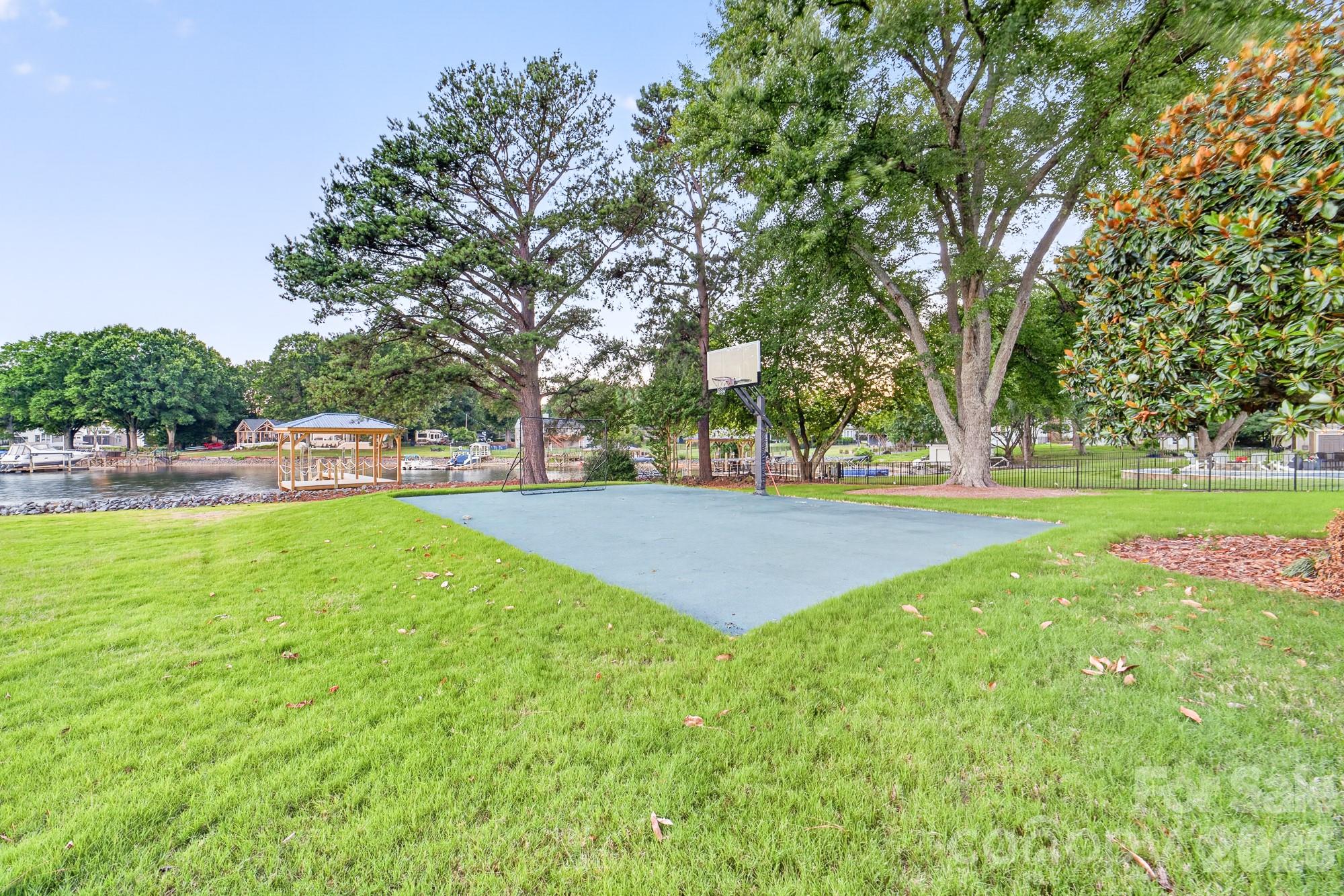 Single Family Residence at 18212 & 18210 Pompano Place, Cornelius, photo 28 of 41