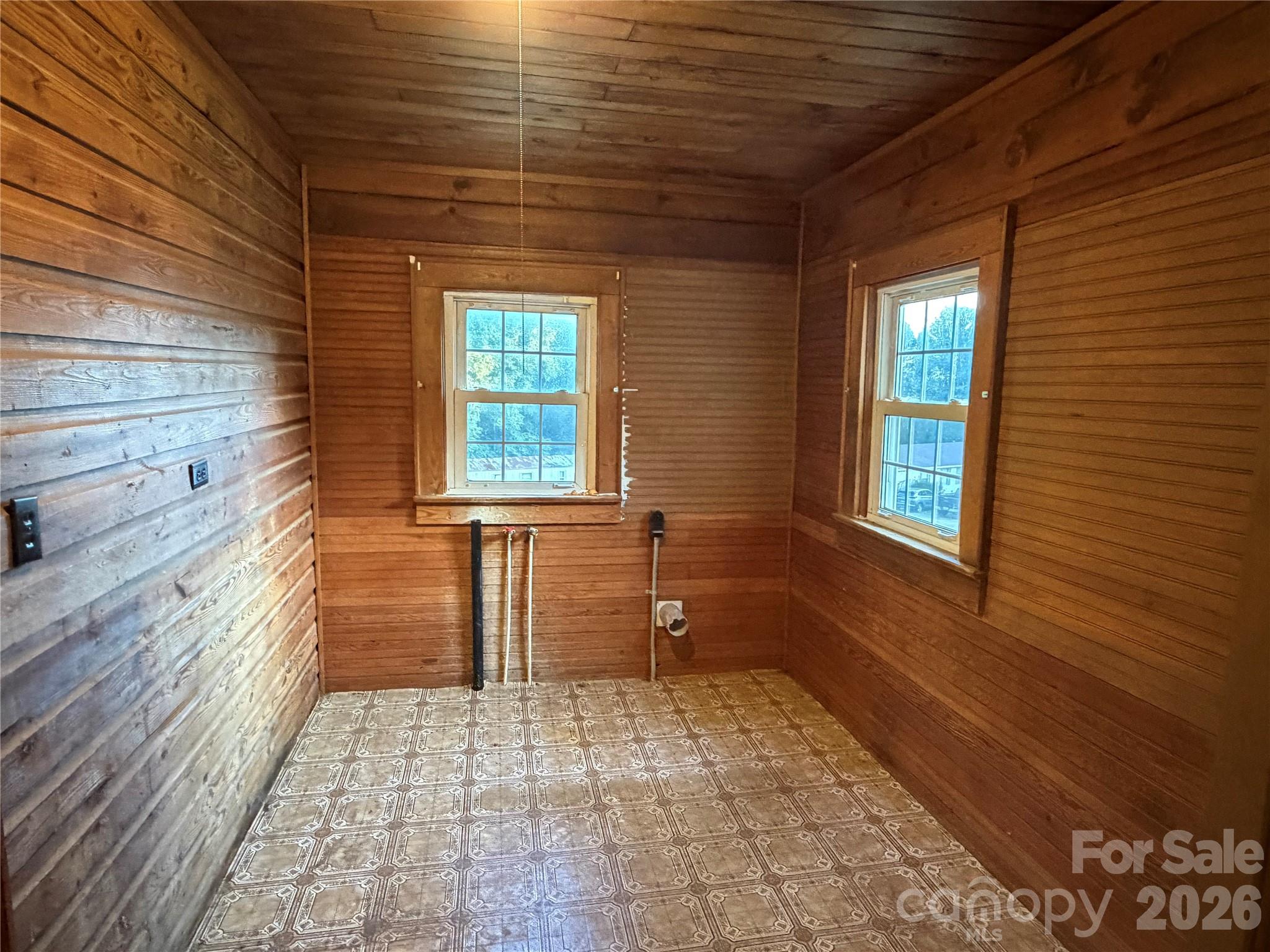 Single Family Residence at 3575 Huie Street, Newton, photo 7 of 23