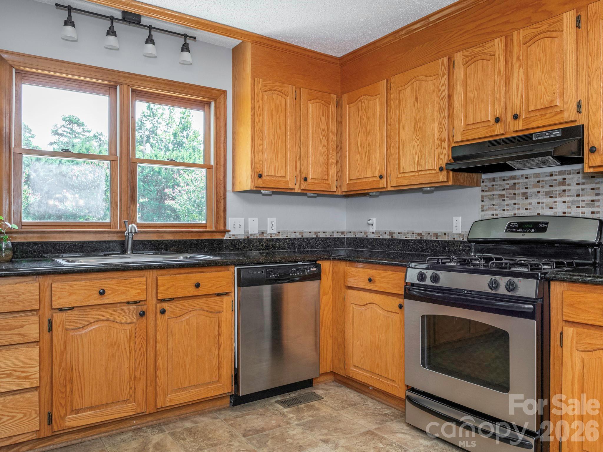 Single Family Residence at 2434 Plantation Road NW, Concord, photo 10 of 26