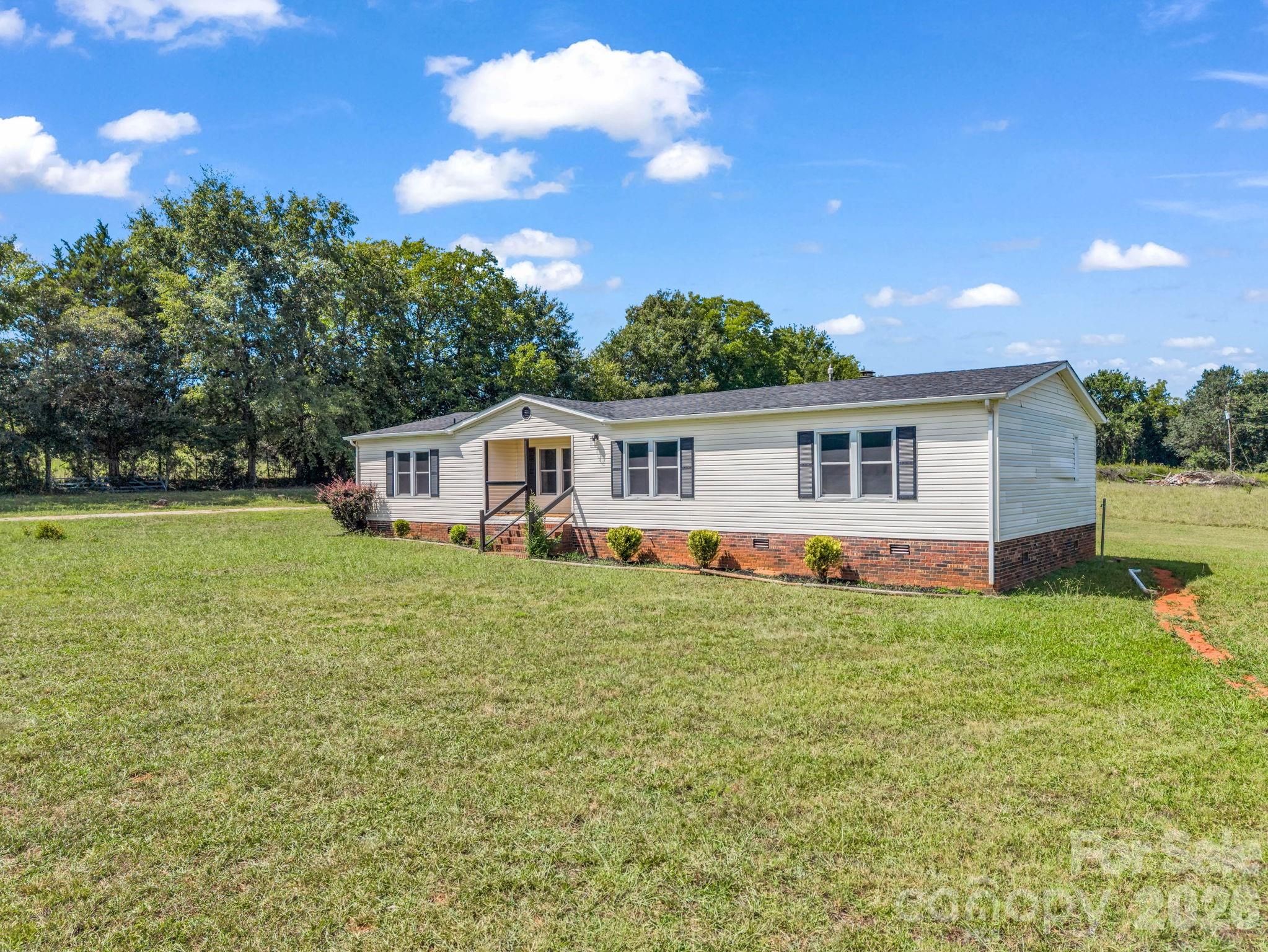 Single Family Residence at 2626 Prospect Church Road, Mooresboro, photo 4 of 36