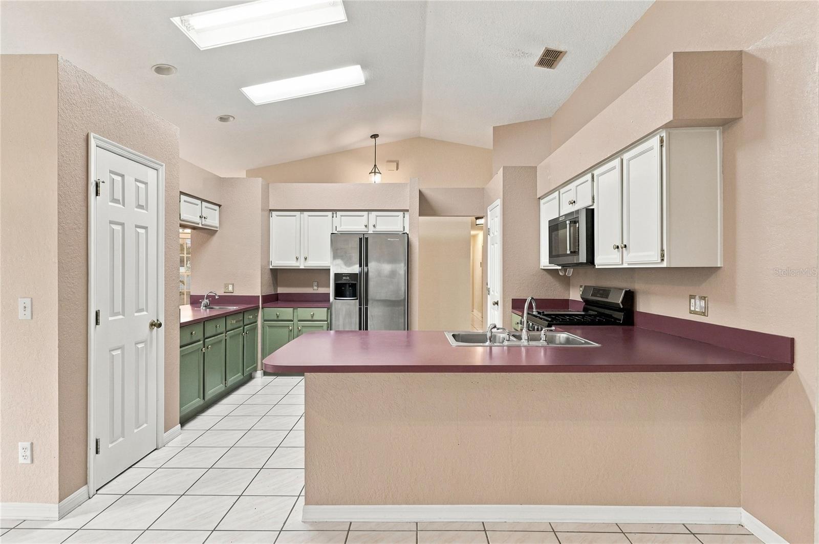 Kitchen - 511 MARCIA LOOP, WINTER HAVEN