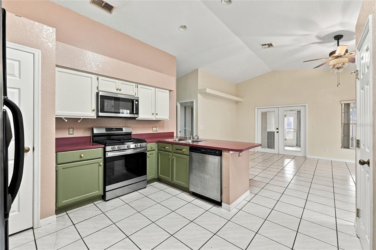 Open Floor Plan - 511 MARCIA LOOP, WINTER HAVEN