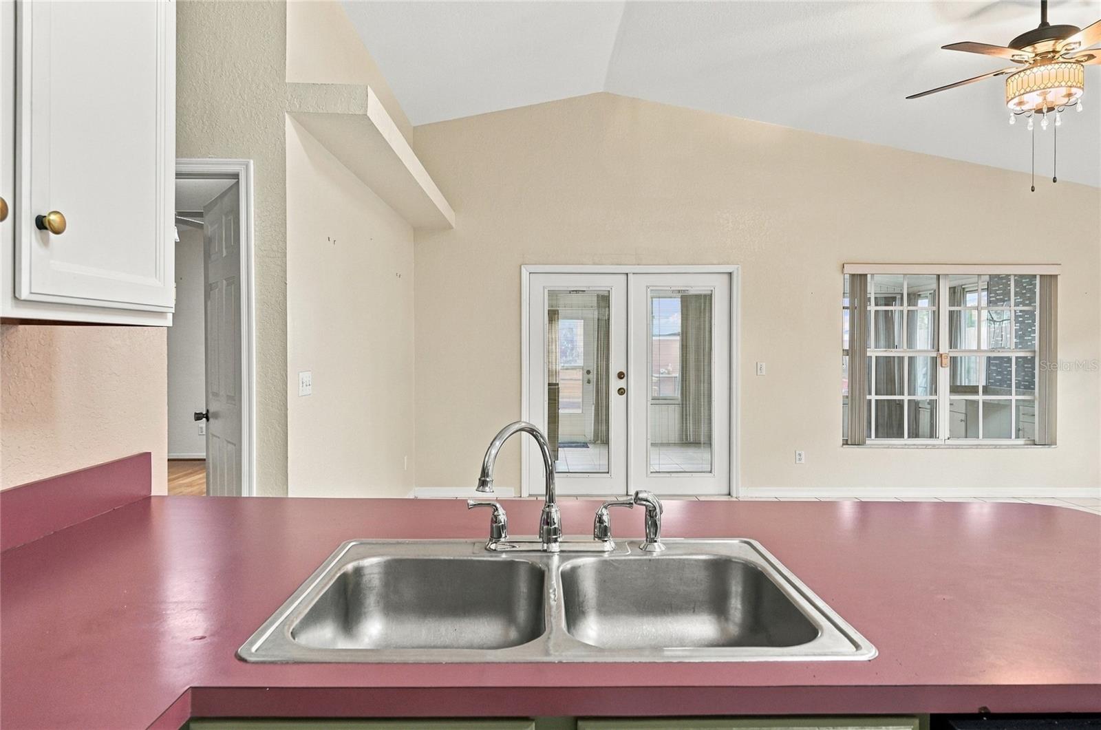 Single Family Residence at 511 MARCIA LOOP, WINTER HAVEN, photo 14 of 50