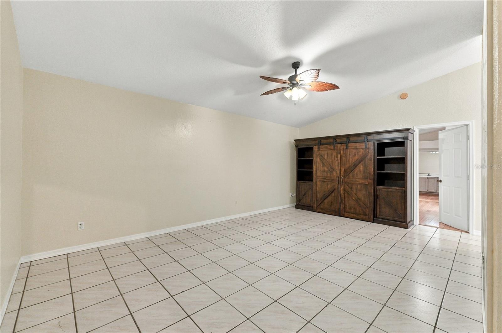 Family Room - 511 MARCIA LOOP, WINTER HAVEN