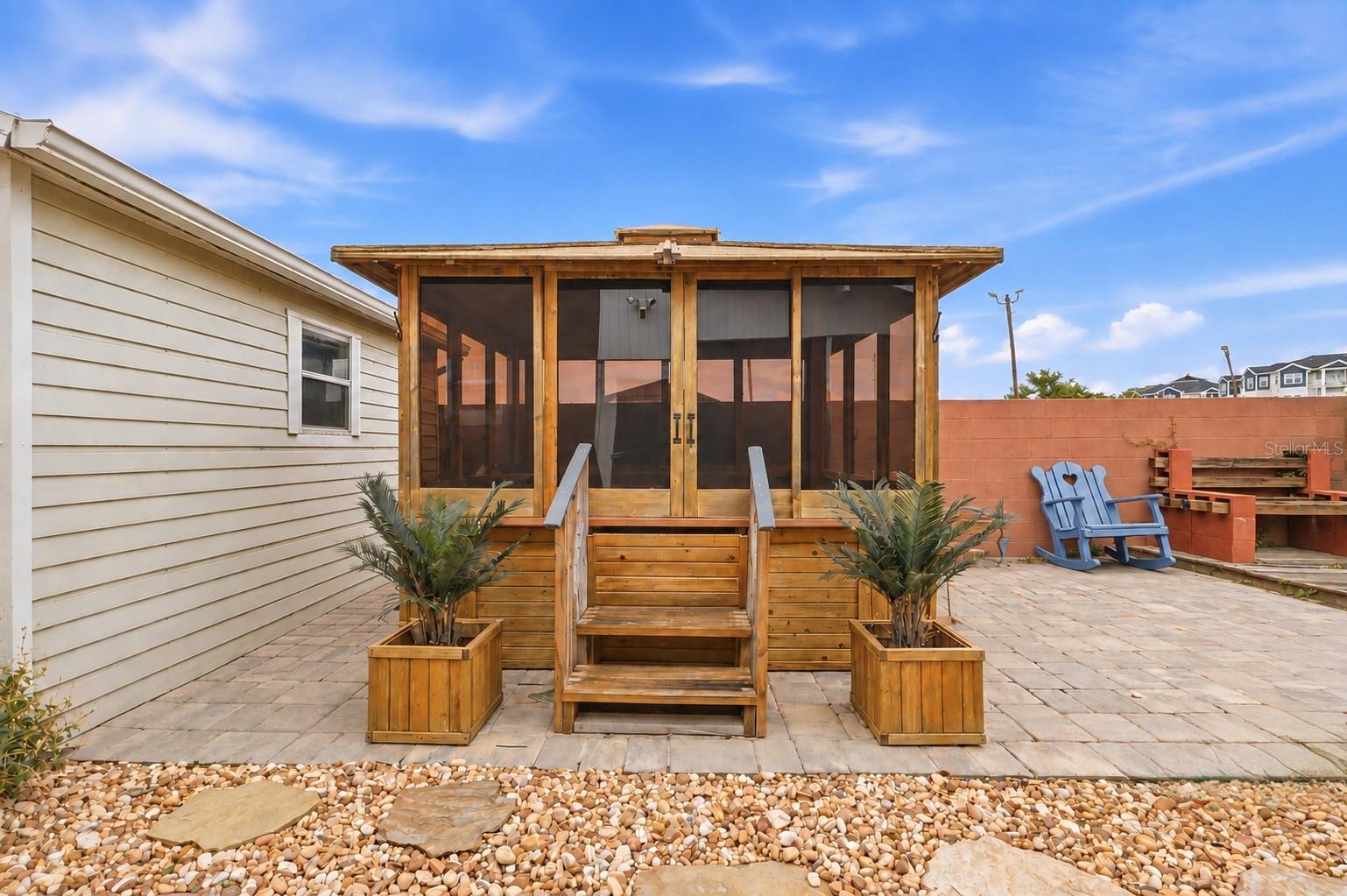 Gazebo with Hot Tub - 511 MARCIA LOOP, WINTER HAVEN