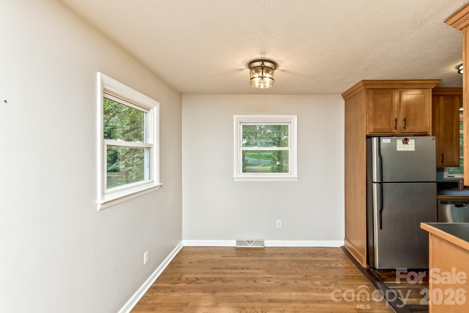 Single Family Residence at 31 Wilmington Road, Asheville, photo 10 of 47