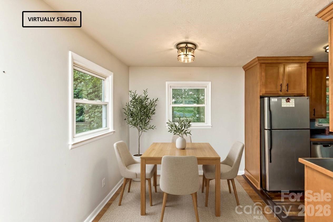Single Family Residence at 31 Wilmington Road, Asheville, photo 11 of 47