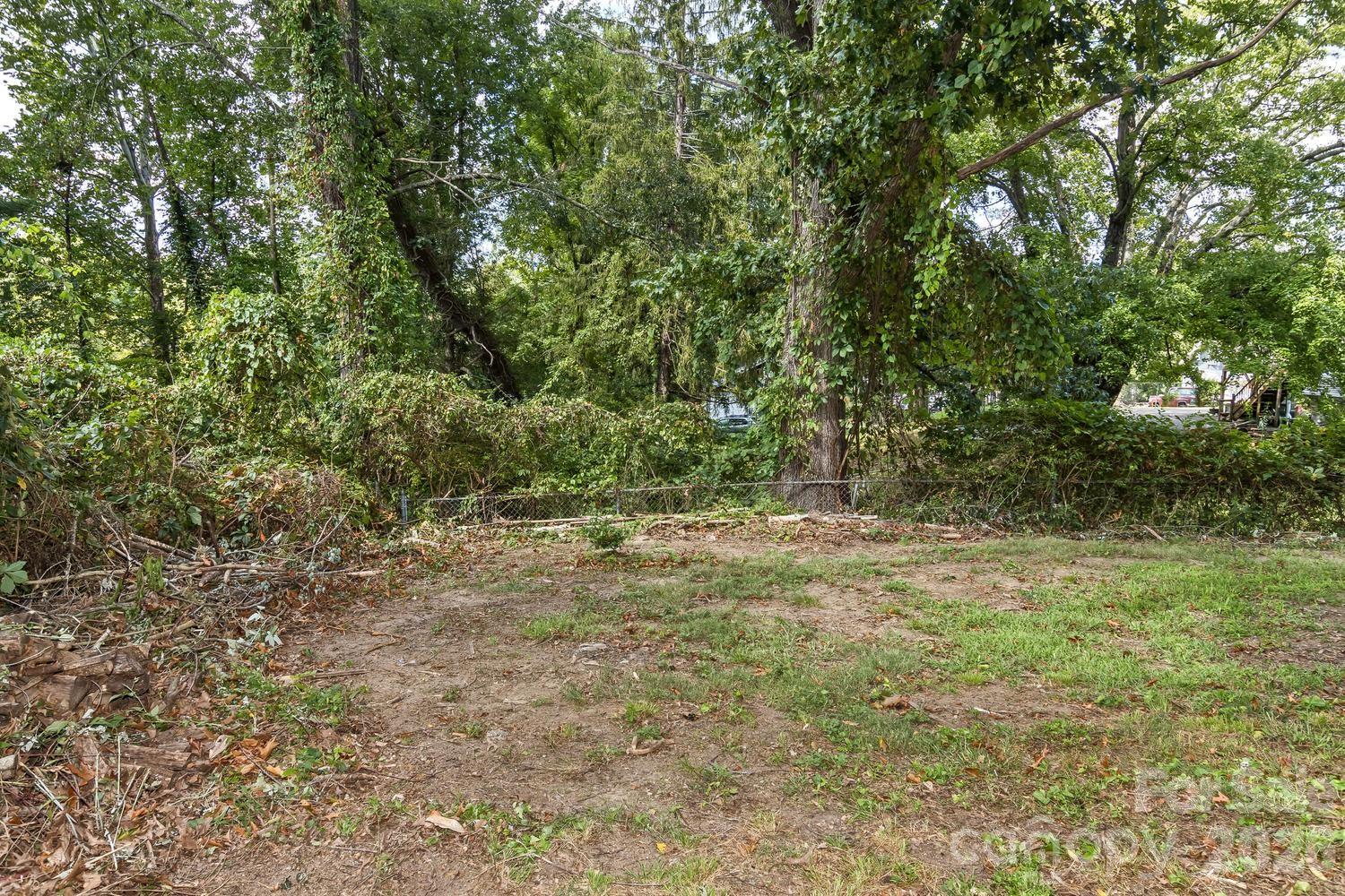 Single Family Residence at 31 Wilmington Road, Asheville, photo 42 of 47