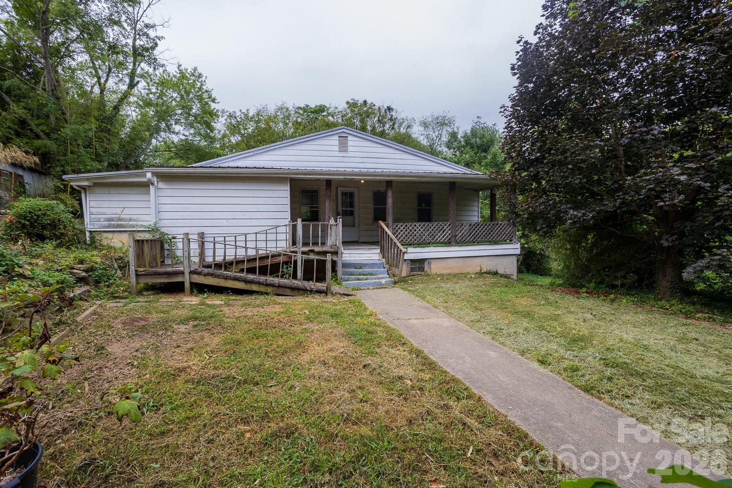 Single Family Residence at 55 Blalock Avenue, Asheville, photo 2 of 31