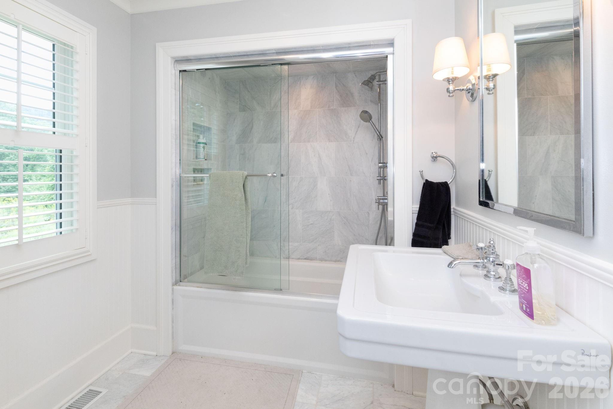 Main Level Bathroom - 11 Lila Lane, Clyde