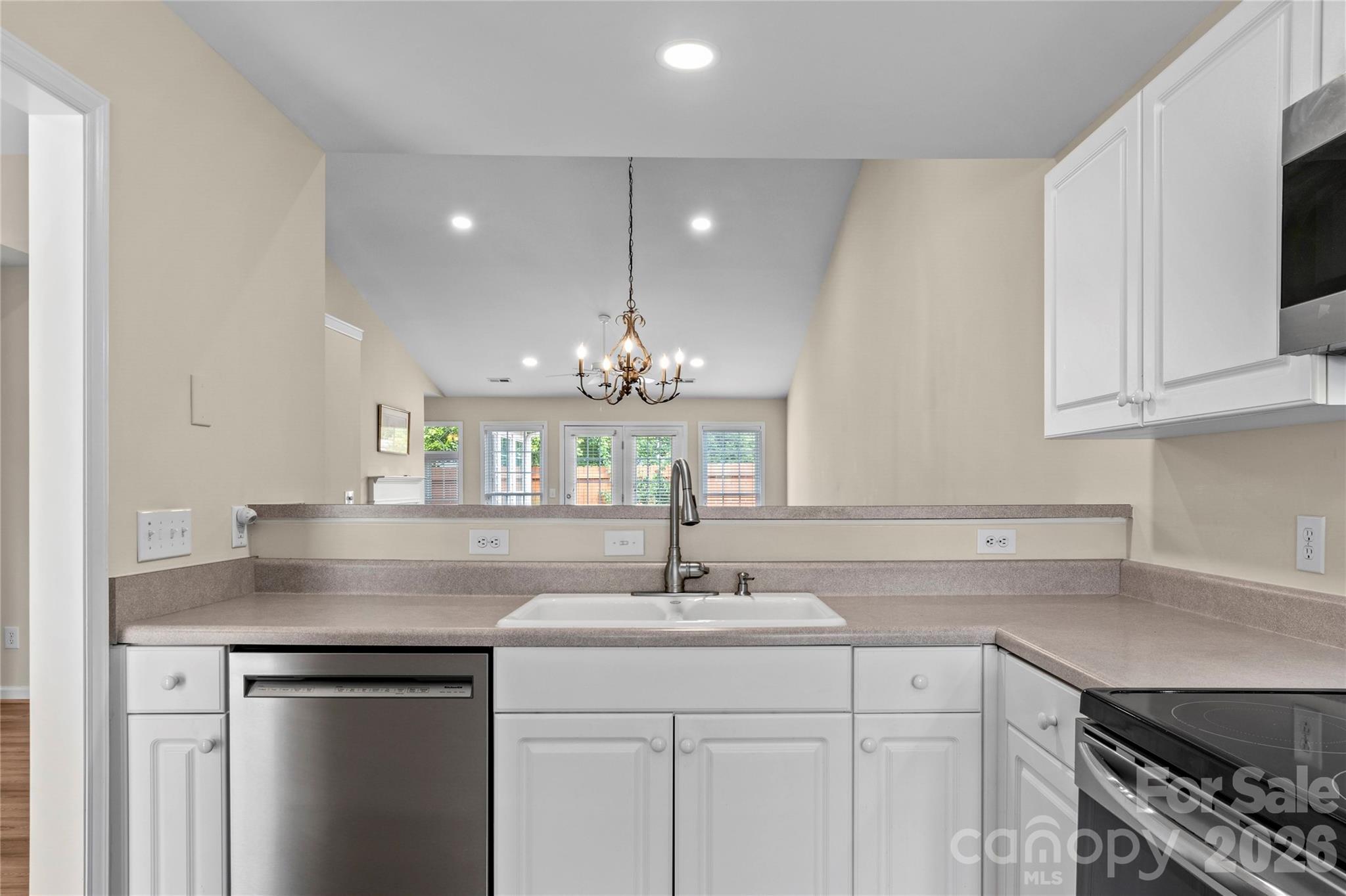 Townhouse at 106 Miller Pointe Way, Winston Salem, photo 15 of 42