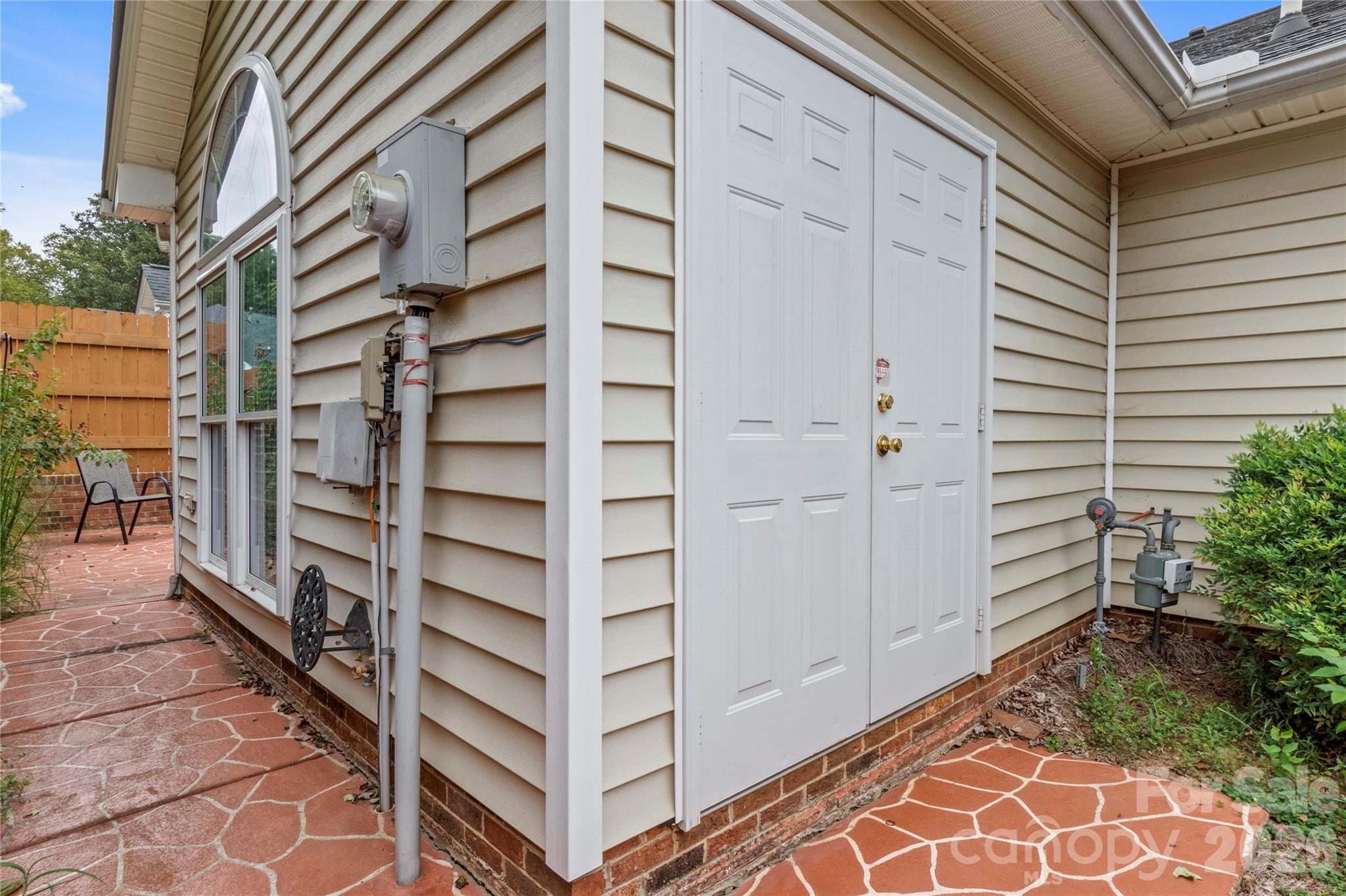 Townhouse at 106 Miller Pointe Way, Winston Salem, photo 35 of 42