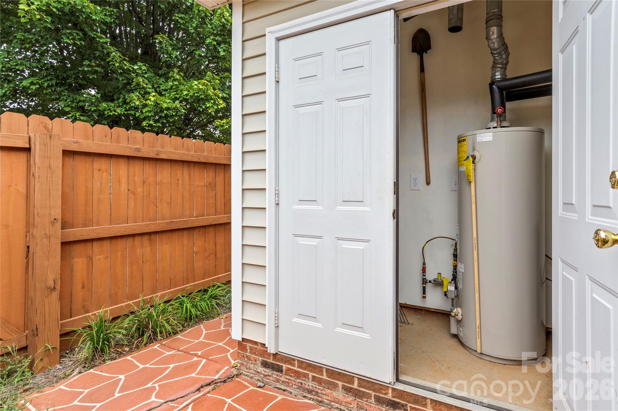 Townhouse at 106 Miller Pointe Way, Winston Salem, photo 36 of 42