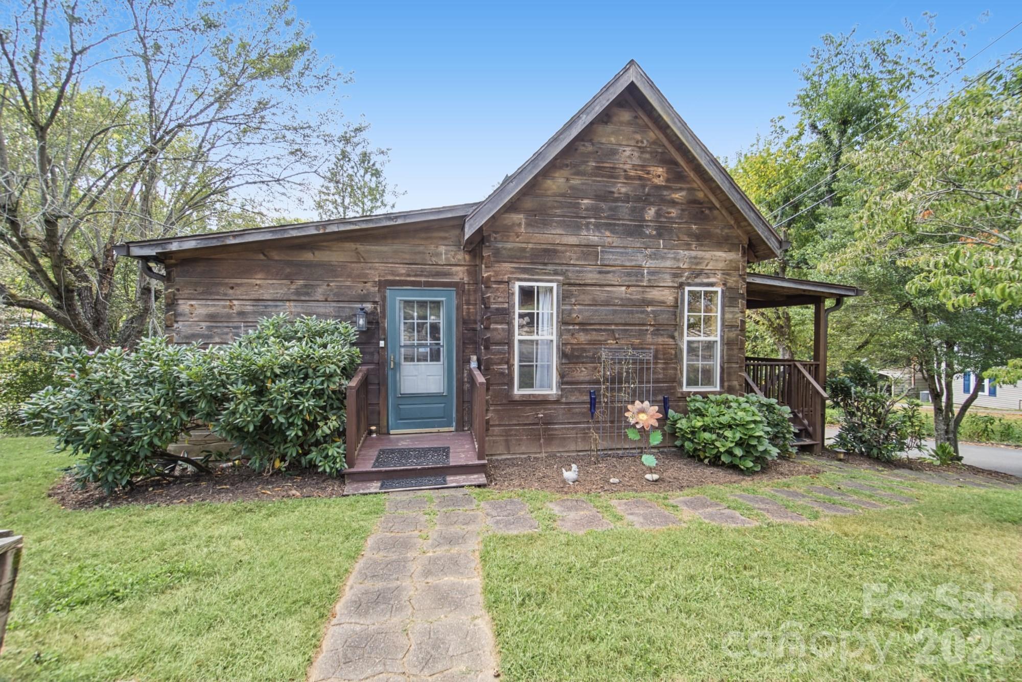 Single Family Residence at 1 Locust Avenue, Asheville, photo 6 of 38