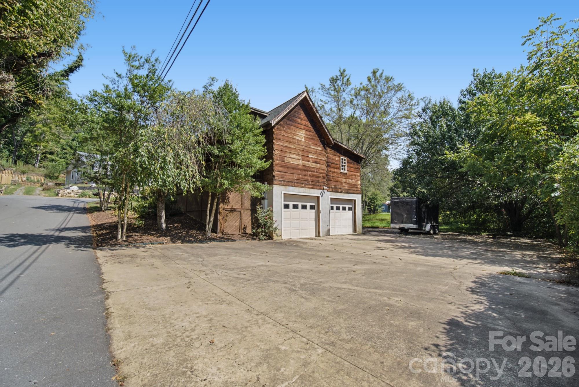 Single Family Residence at 1 Locust Avenue, Asheville, photo 5 of 38