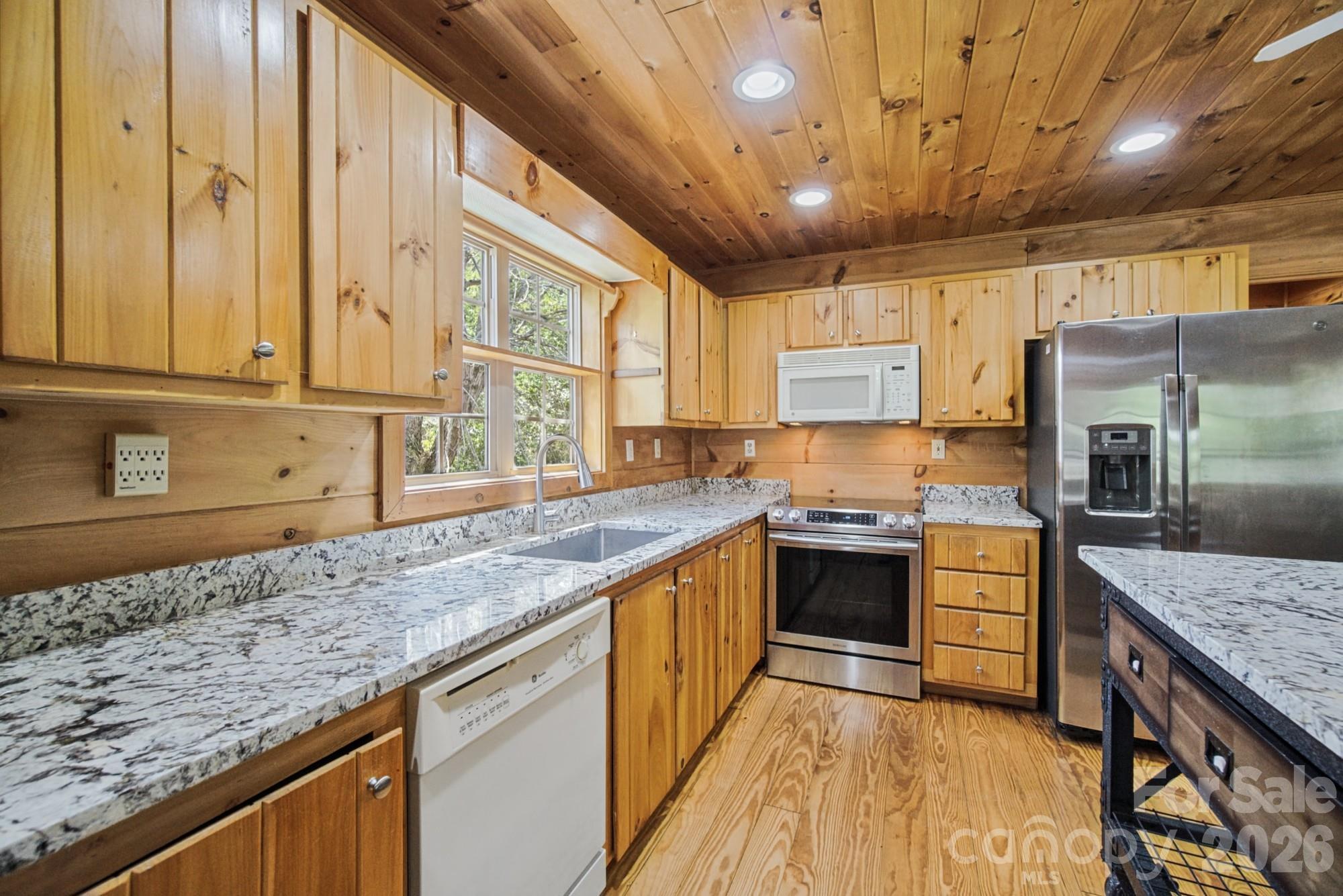 Single Family Residence at 1 Locust Avenue, Asheville, photo 17 of 38